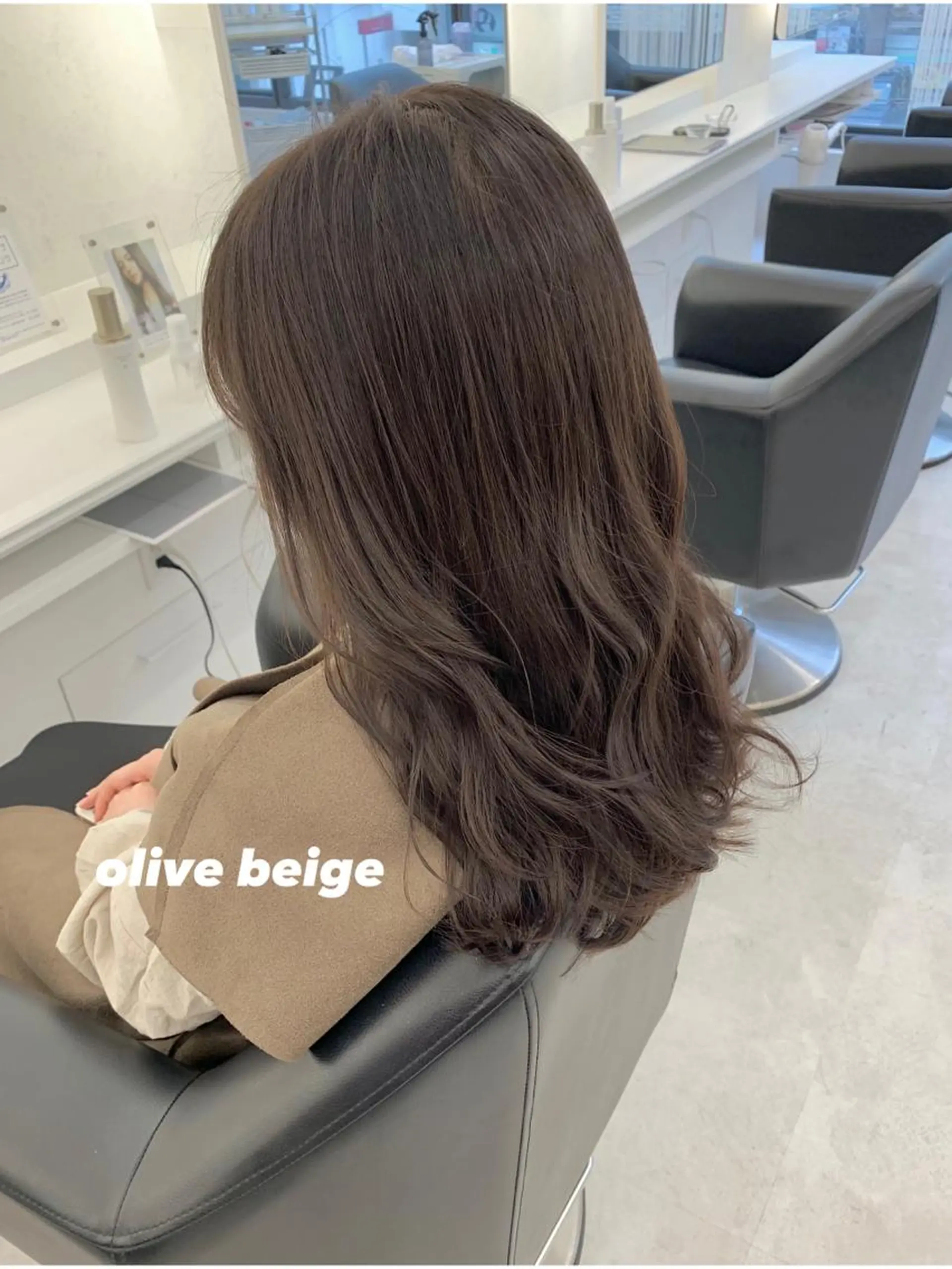 セミロング カラー カット ヘアカラー GOODDAY ヘアサロンのヘアスタイル