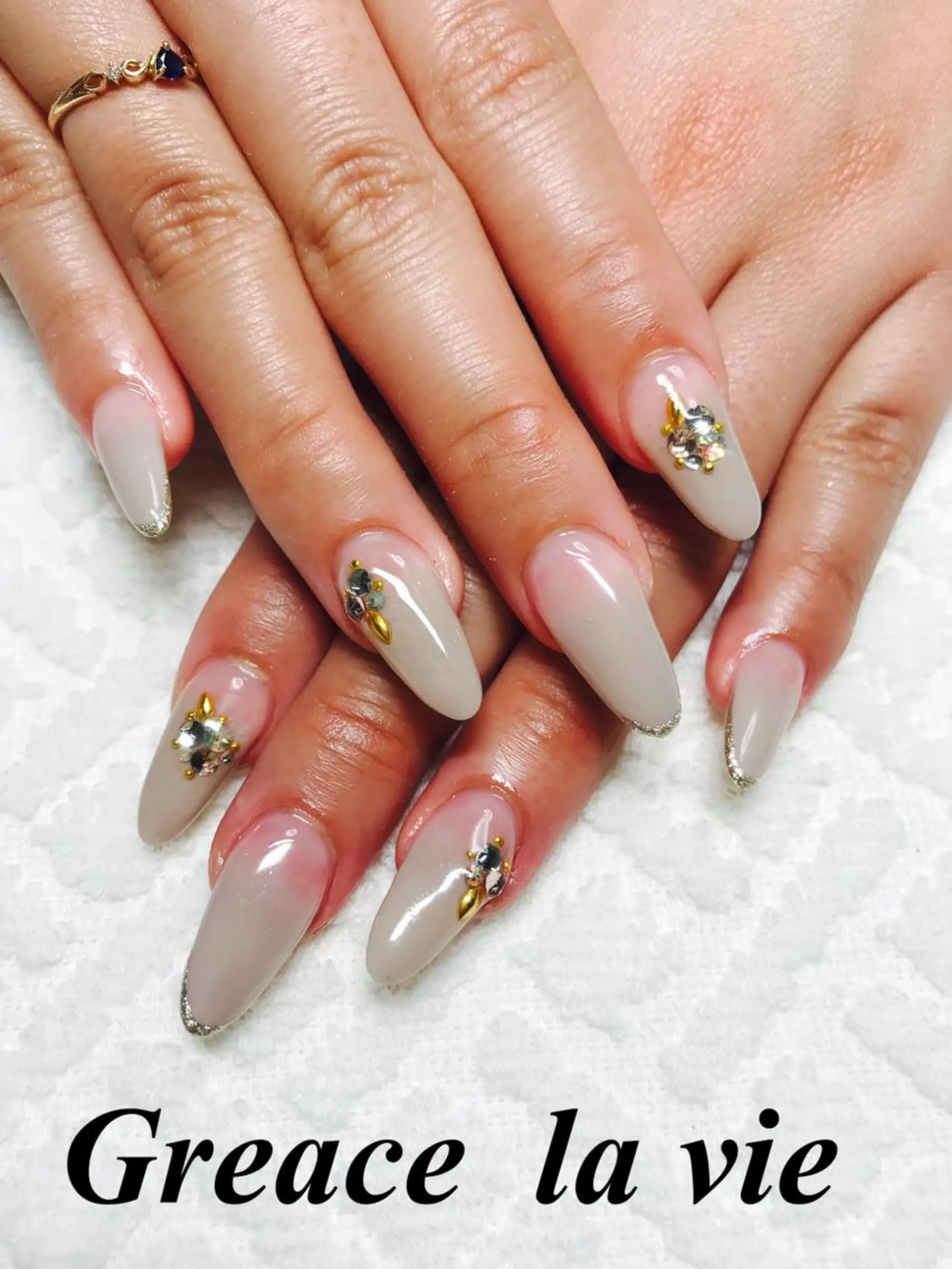 ロング カラー パーマ ヘアアレンジ キッズ ネイル マツエク・マツパ Greace la vie所属・Greace  la vieのネイルデザイン