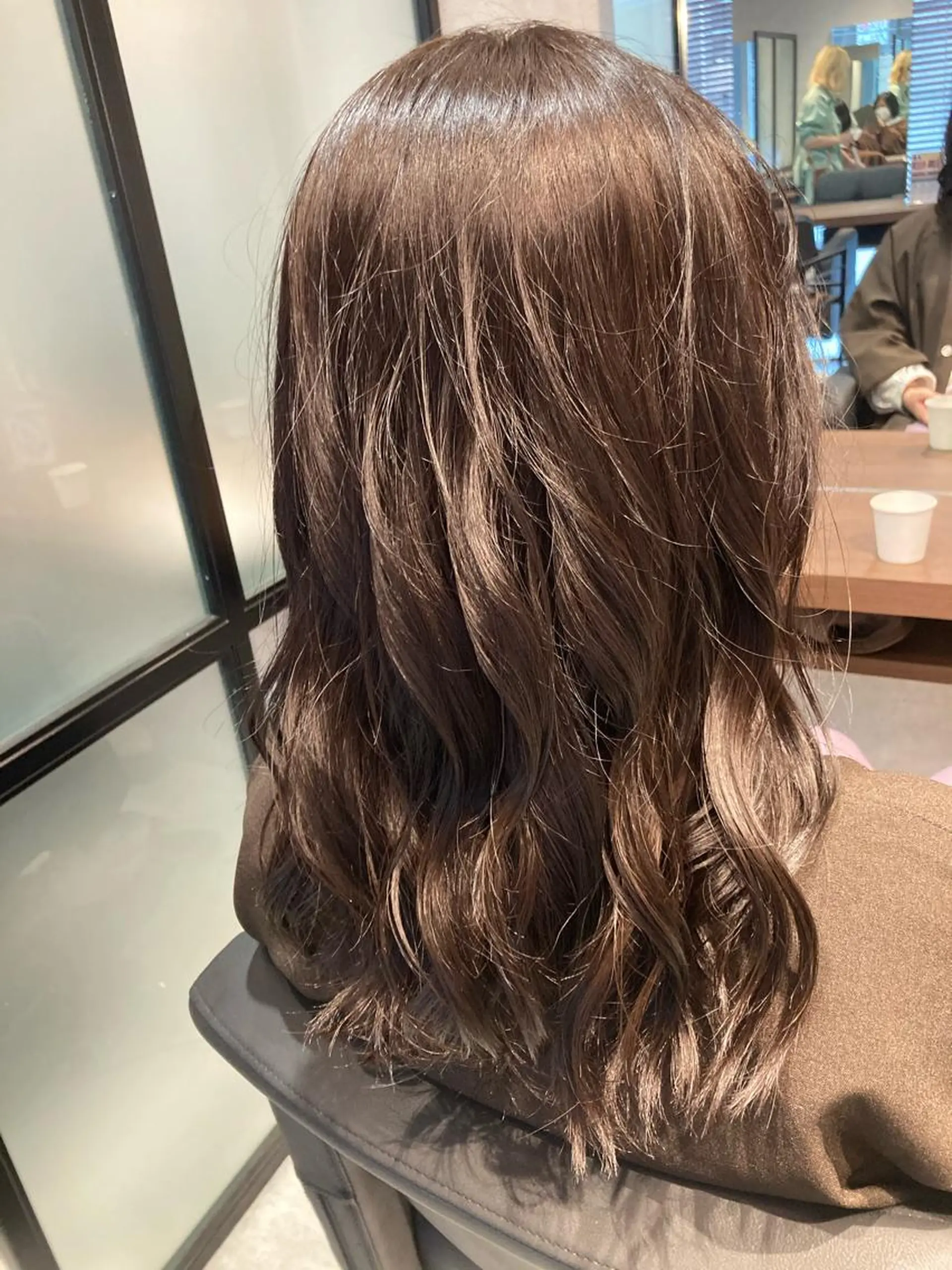 セミロング カラー 宮下 弦也のヘアスタイル