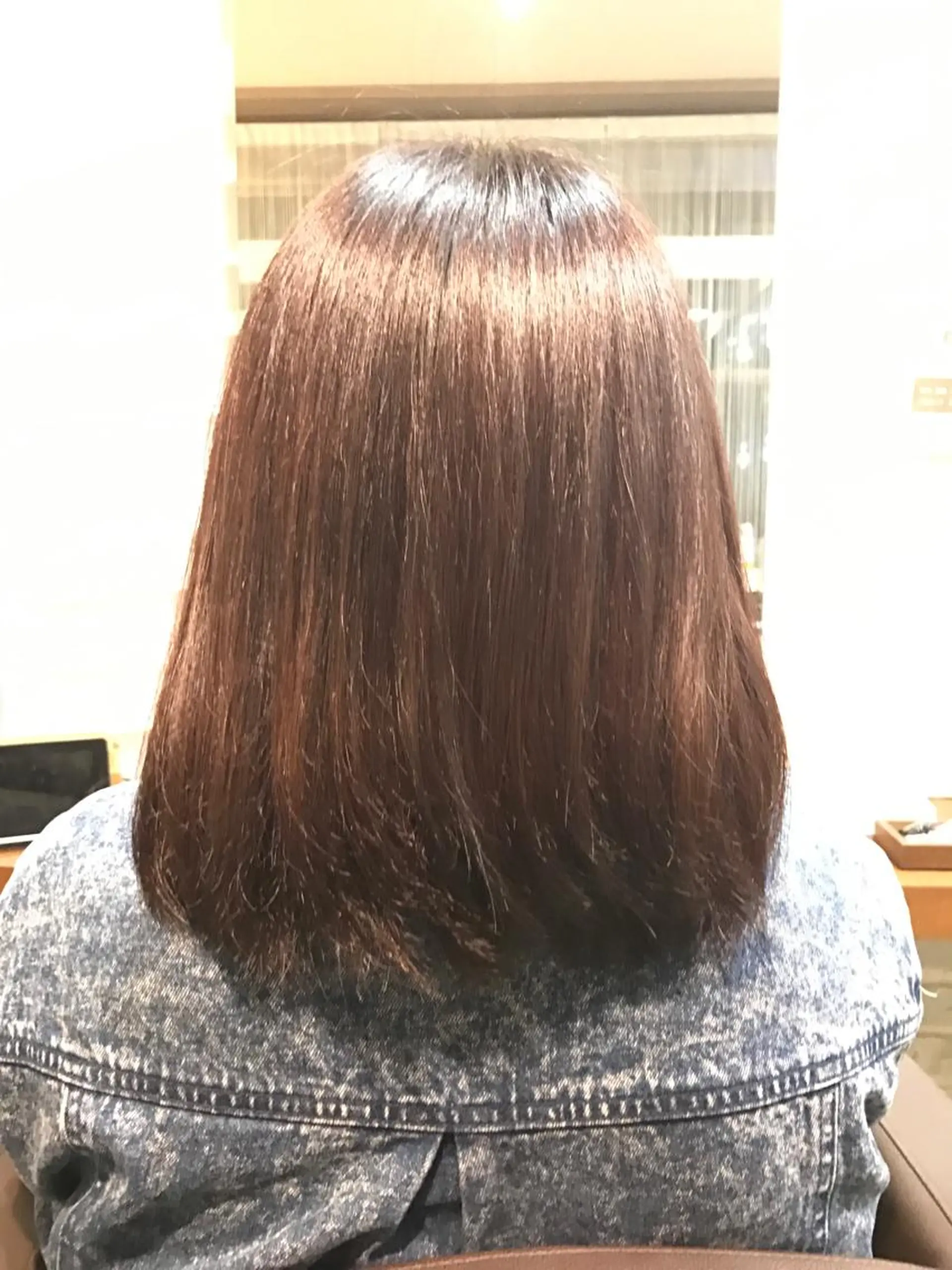 カラー 川村 綾のヘアスタイル