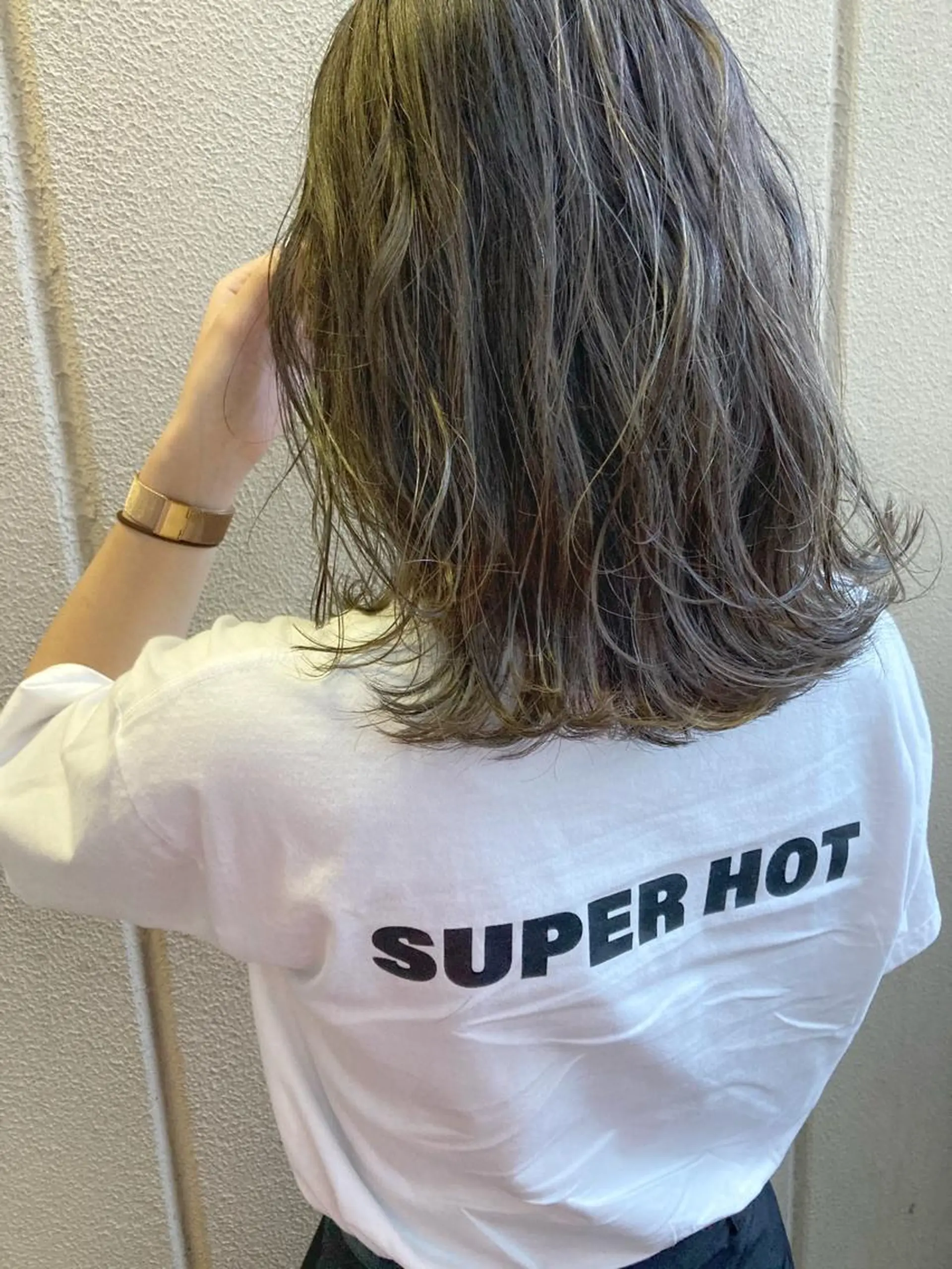 ミディアム カラー グレージュ ハイライトカラー ハイライト カラーリスト菅野 竜矢🌈のヘアスタイル