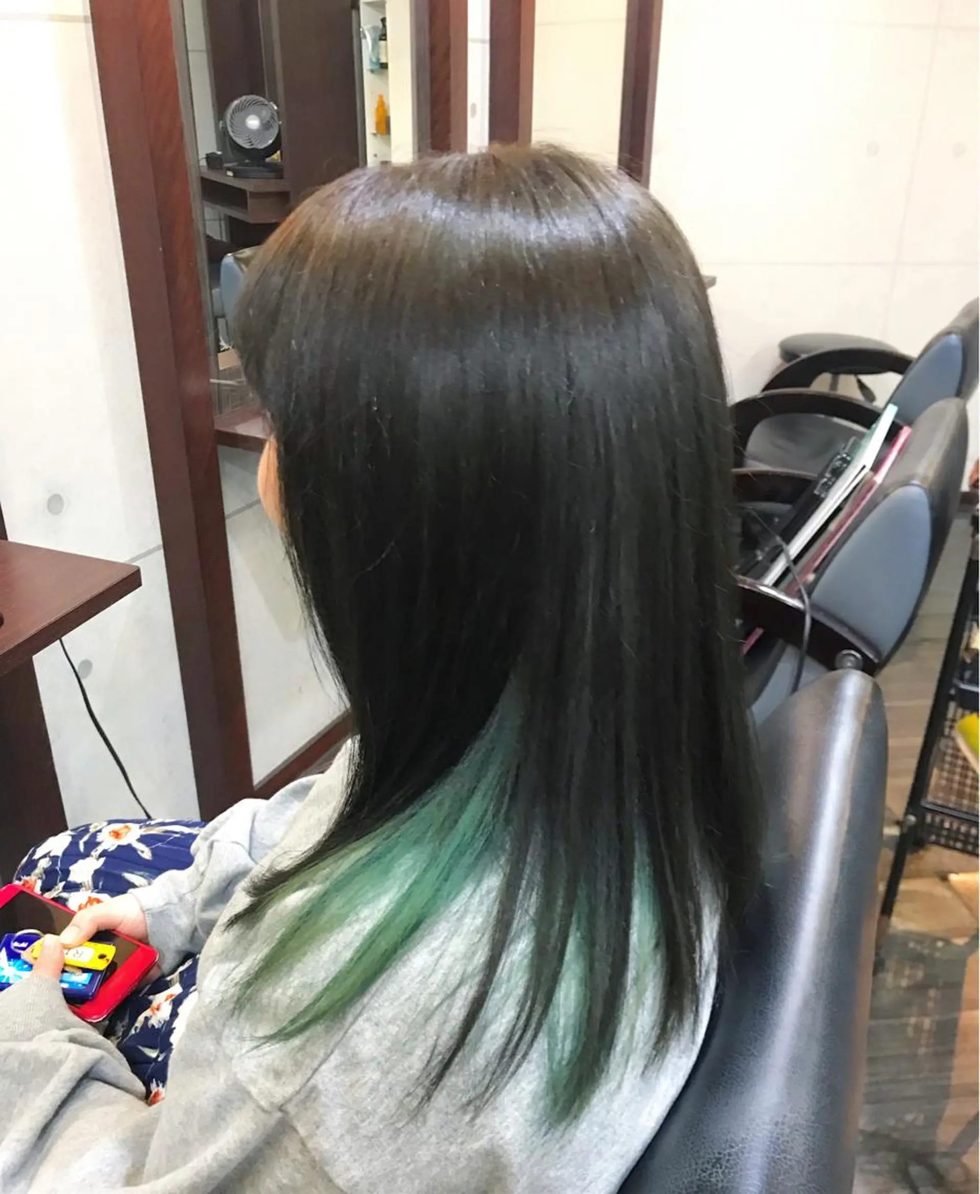 セミロング カラー インナーカラー ＊横浜駅＊ 金子 誠也のヘアスタイル