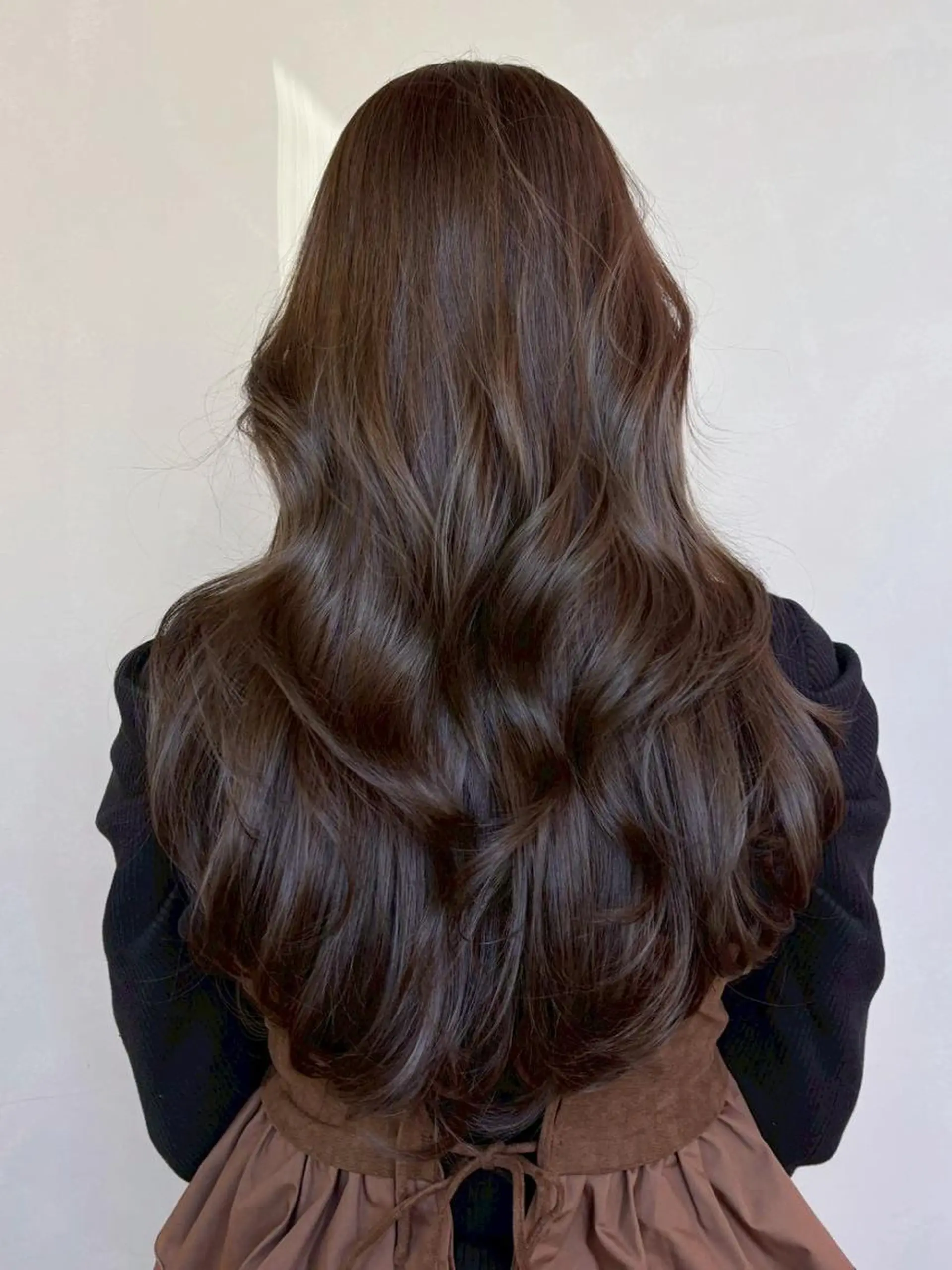 セミロング カラー アッシュ ダークアッシュ 顔まわりレイヤー 顔周りカット 韓国風ヘア カット ヘアカラー トリートメント ITbyALBUM 下北沢店のヘアスタイル