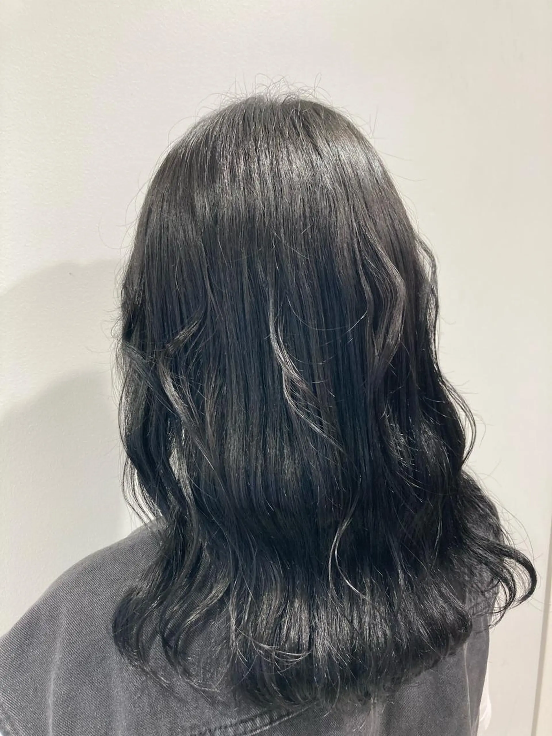 ミディアム カラー 黒髪 ブラウンカラー カット ヘアカラー トリートメント 透明感カラー 板橋　島村美咲のヘアスタイル
