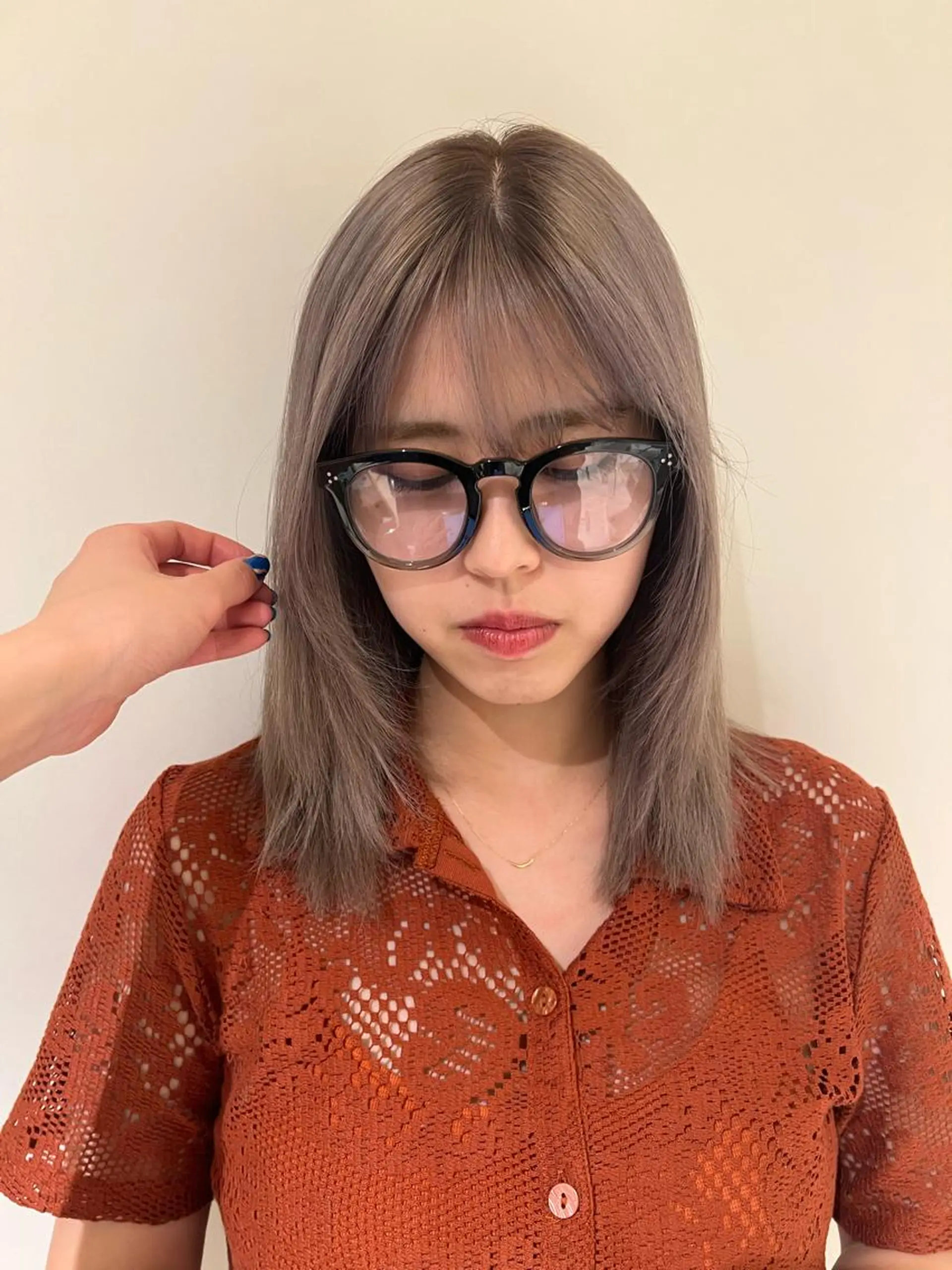 セミロング カラー ベージュカラー ハイトーンカラー ハイトーンベージュ 顔まわりレイヤー レイヤーカット 美髪矯正/髪質改善/ 艶髪🤍伊藤梨紗のヘアスタイル