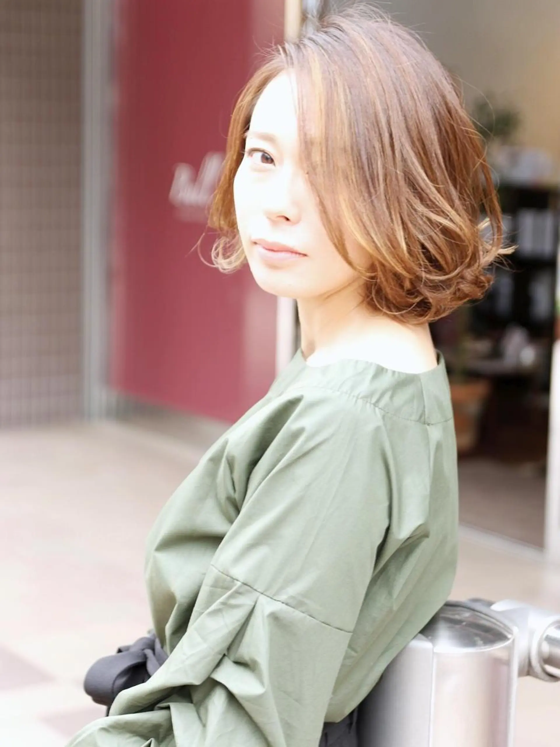 ミディアム カラー パーマ ボブ 正分 真美のヘアスタイル