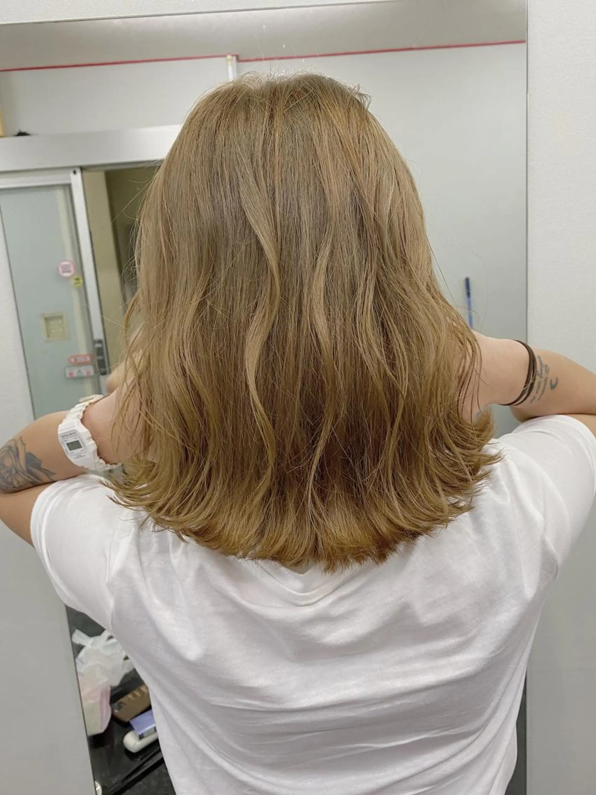 ミディアム カラー ヘアアレンジ 🧡可愛い色落ち🧡 ハイトーン特化🧡のヘアスタイル