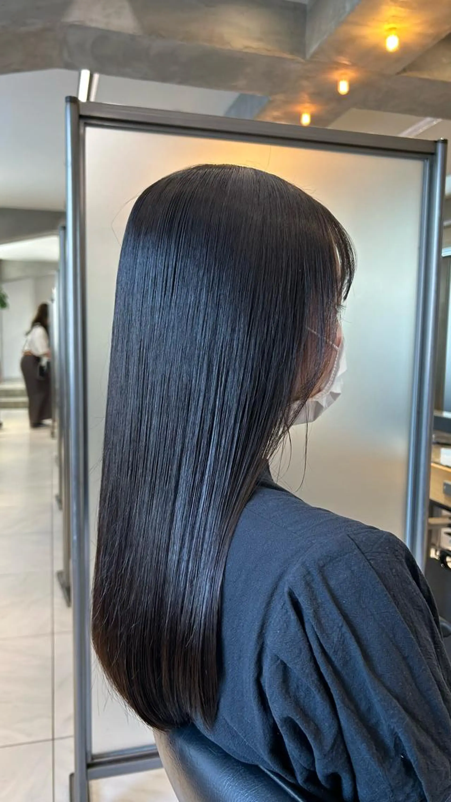 ロング 縮毛矯正 艶カラー/レイヤー 🦋AKARI🦋のヘアスタイル