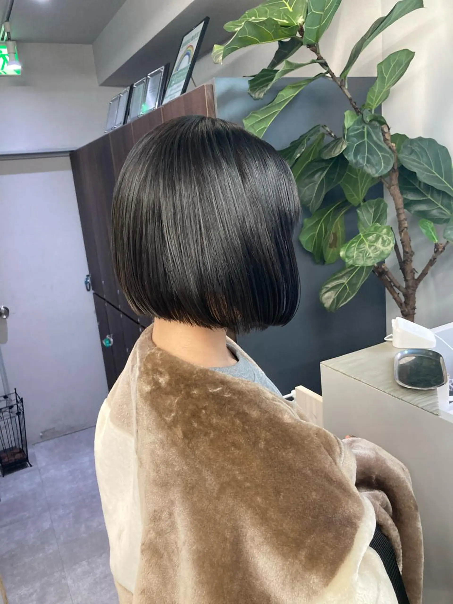 ショート カラー アディクシーカラー ボブ カット ヘアカラー トリートメント ブリーチ&似合せボブ 田中寛十のヘアスタイル