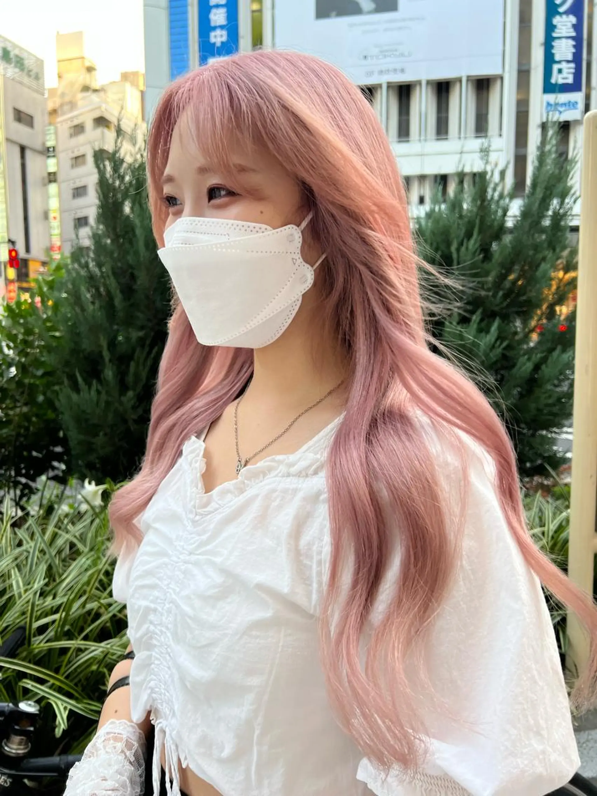 ロング カラー ハイトーン&髪質改善 &韓国エクステ🤎のヘアスタイル