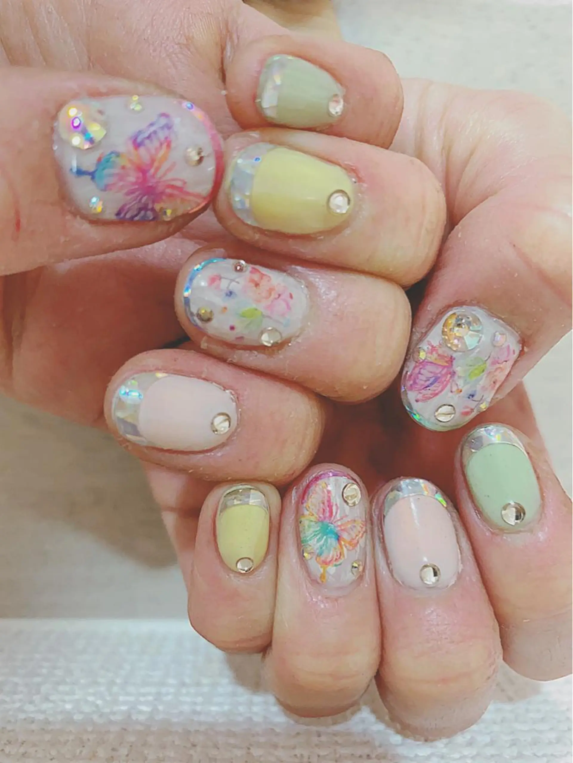 ネイル 田口 美奈のヘアスタイル