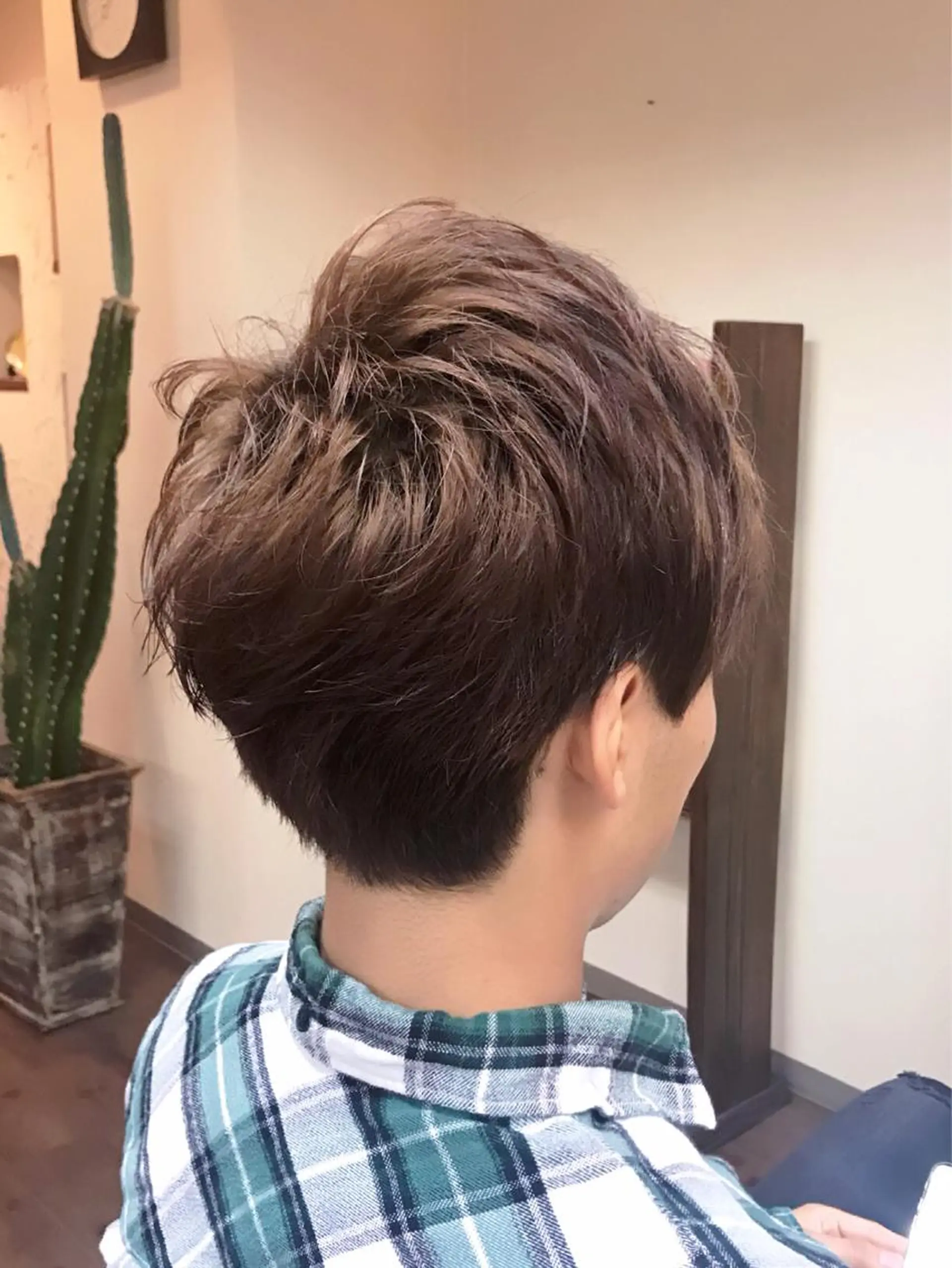 メンズ マッシュ ツーブロック カット 中野 大士のヘアスタイル