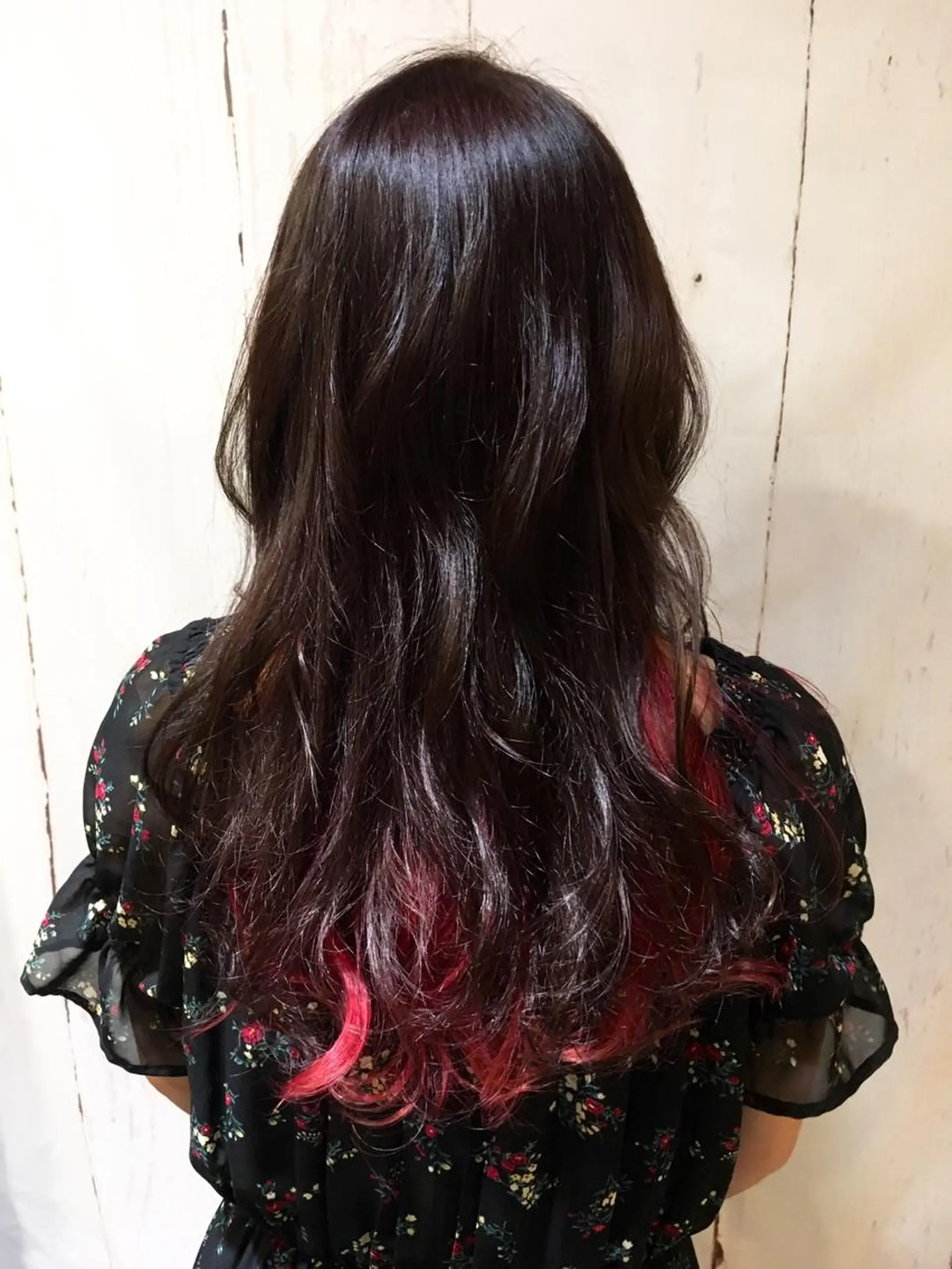 ロング カラー イルミナカラー インナーカラー 松下 輝璃のヘアスタイル