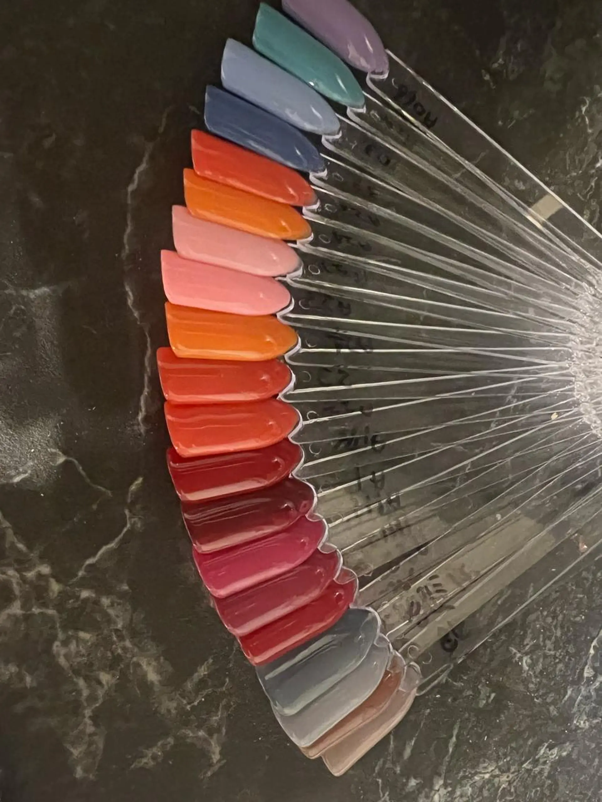 カラー ハンドネイル 7nail (ϋ)/のネイルデザイン