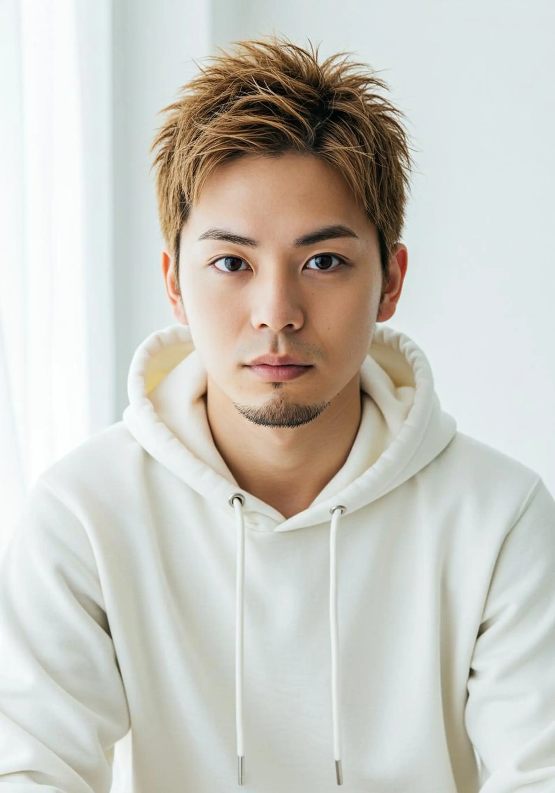 メンズ メンズブリーチ カット ヘアカラー 山田 周のヘアスタイル