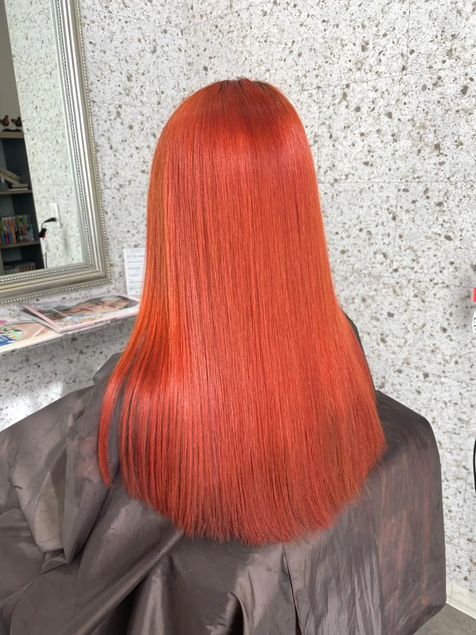 ロング カラー オレンジ ヘアカラー トリートメント SHOTO ハイトー ン/ブロンドカラーのヘアスタイル