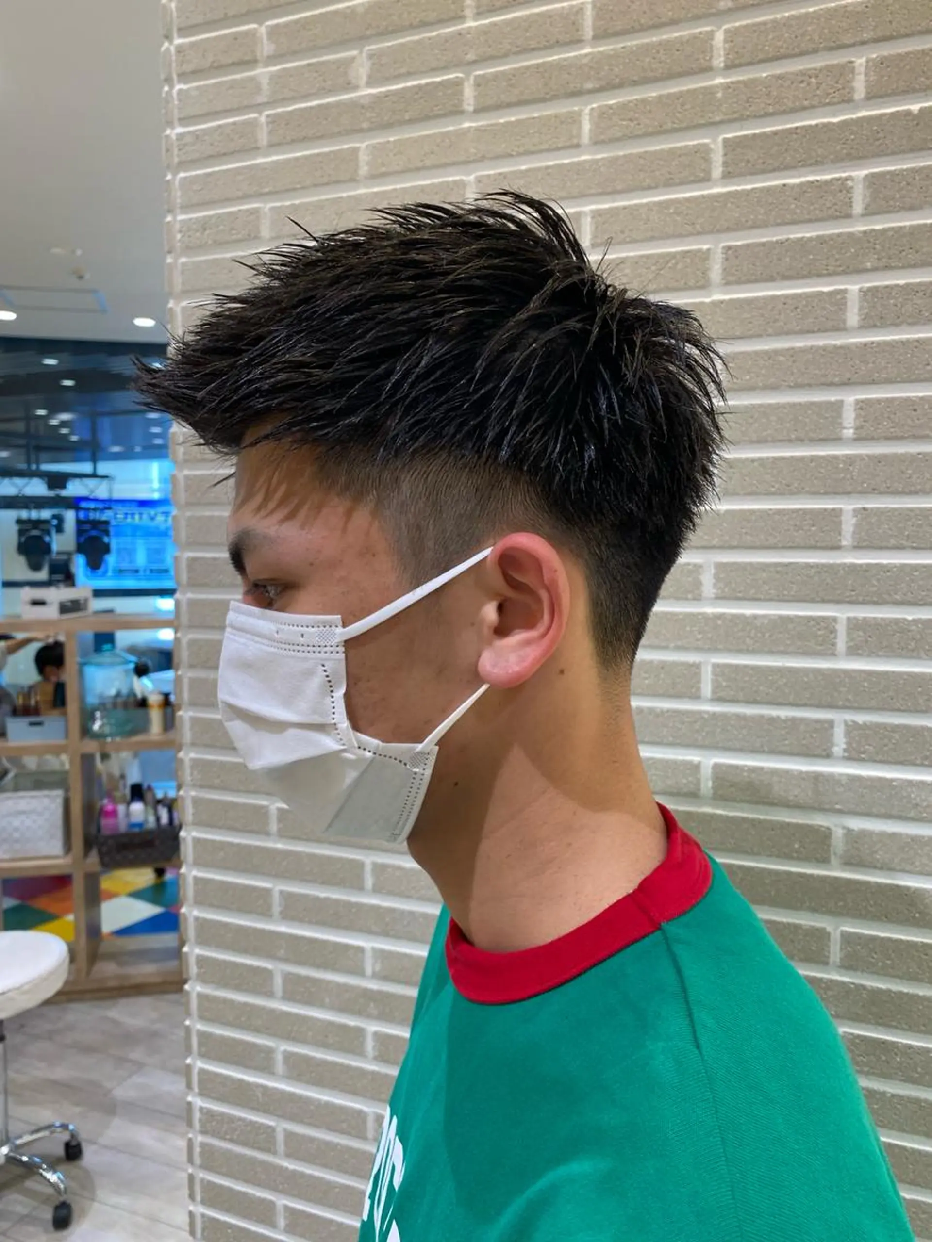 メンズ モヒカン カット 赤本悠斗波巻きパーマ メンズパーマのヘアスタイル