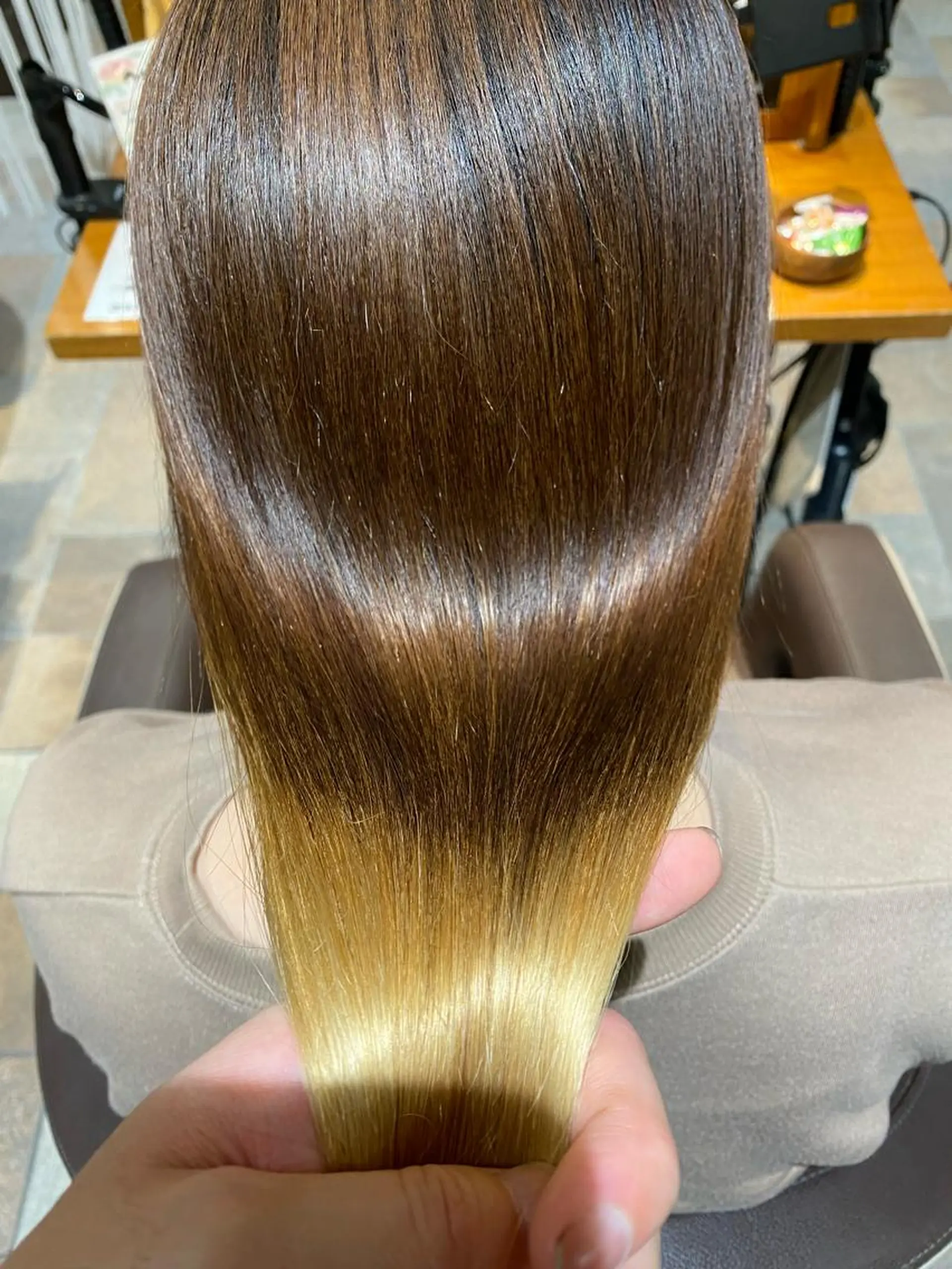 ミディアム 酸性ストレート カット 縮毛矯正 トリートメント 北村 雄太のヘアスタイル