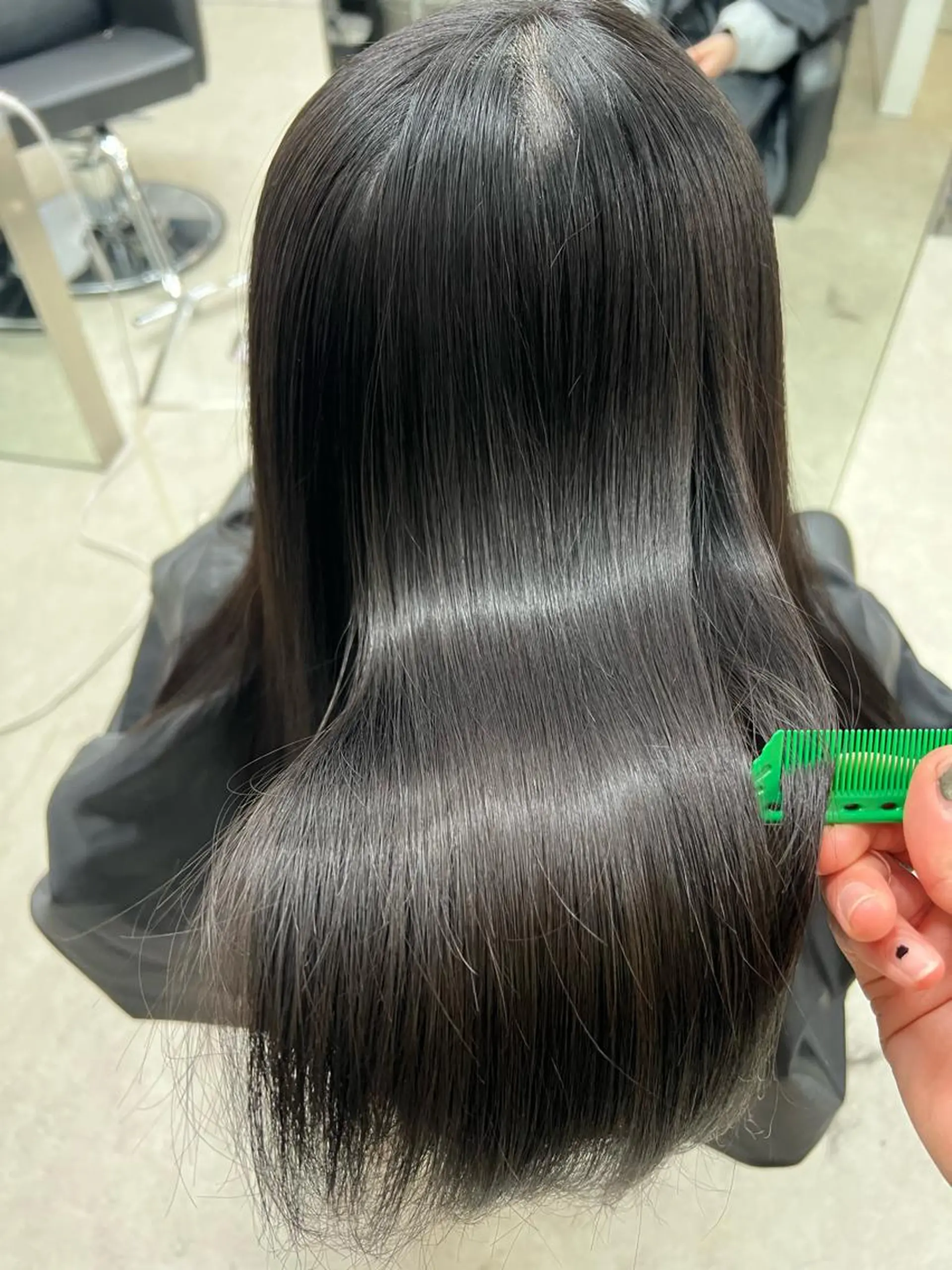セミロング カラー パーマ ヘアアレンジ メンズ キッズ ネイル マツエク・マツパ アイブロウ メンズブリーチ メンズインナーカラー メンズパーマ セミロングパーマ 黒髪 韓国風レイヤーカット グレージュ/大希のヘアスタイル