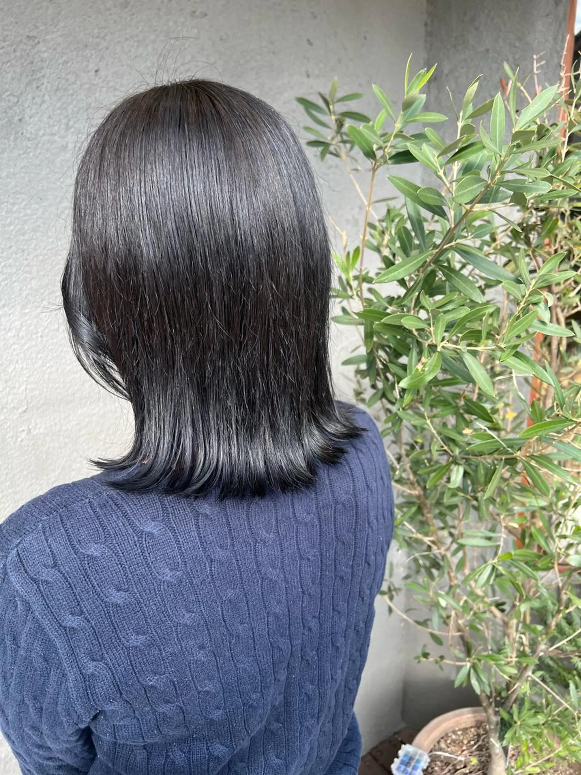 ミディアム カラー 目黒 彩花のヘアスタイル