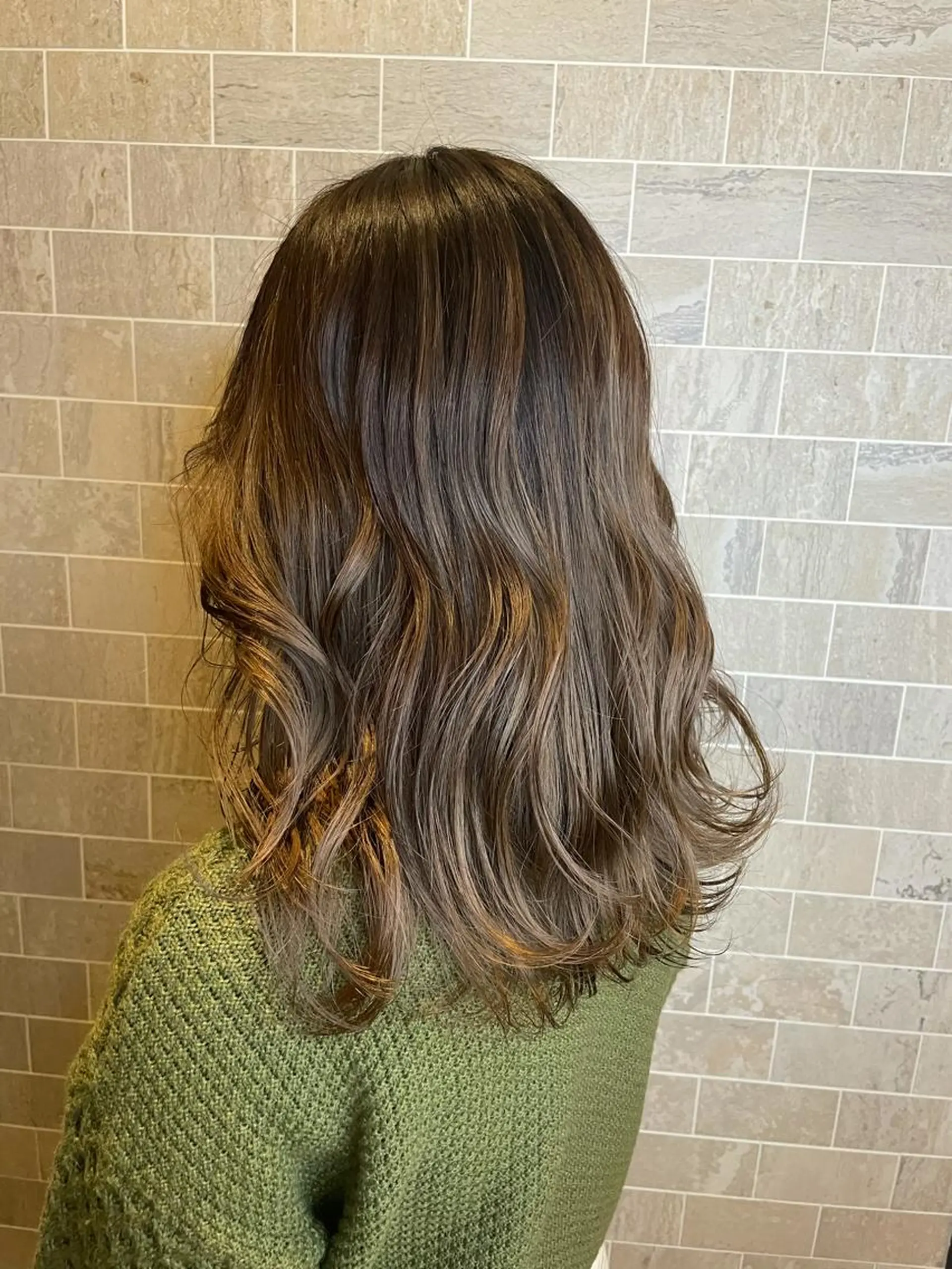 セミロング 齋藤 樹里のヘアスタイル