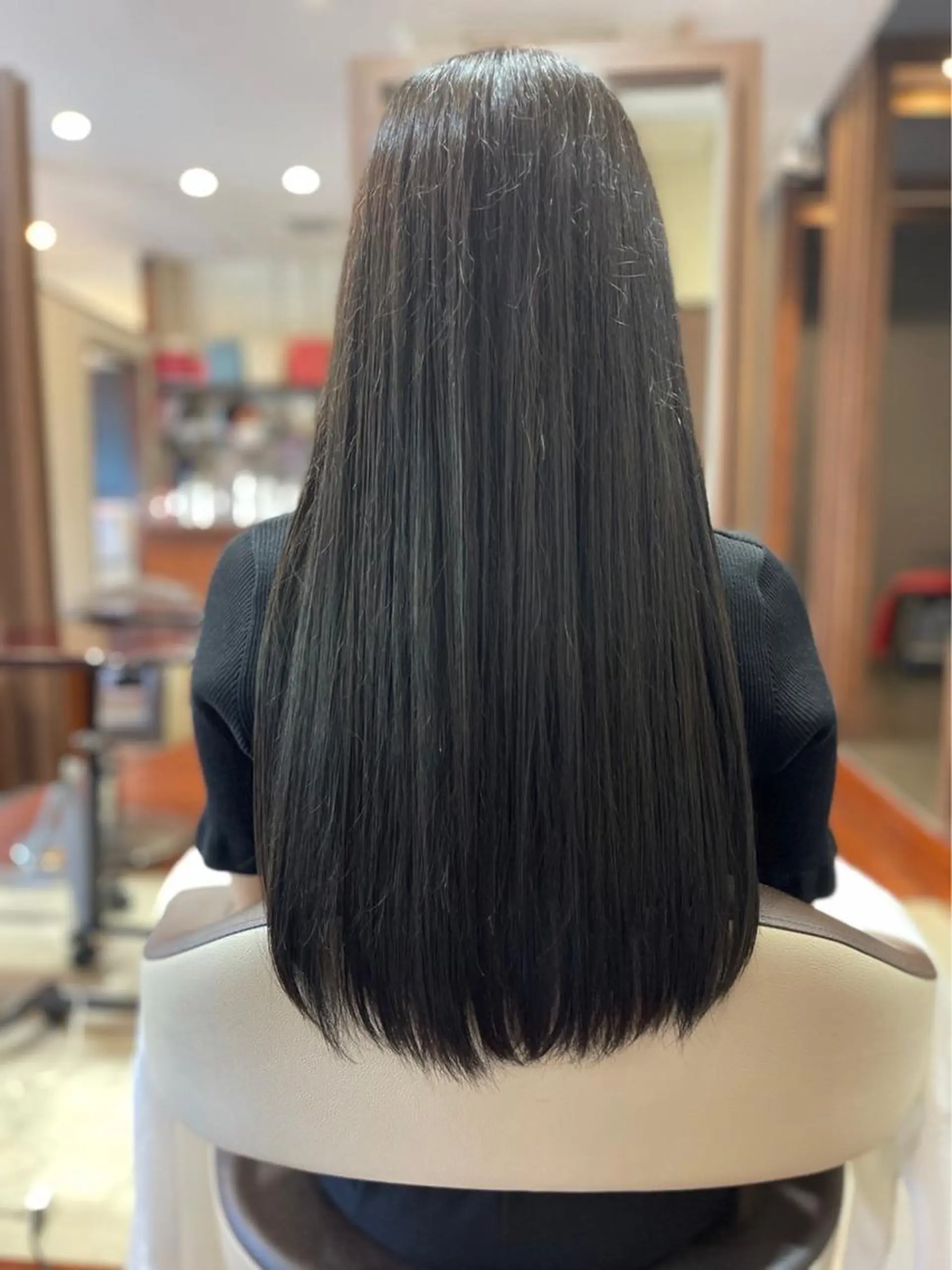 ロング アッシュ 北泉 里彩のヘアスタイル