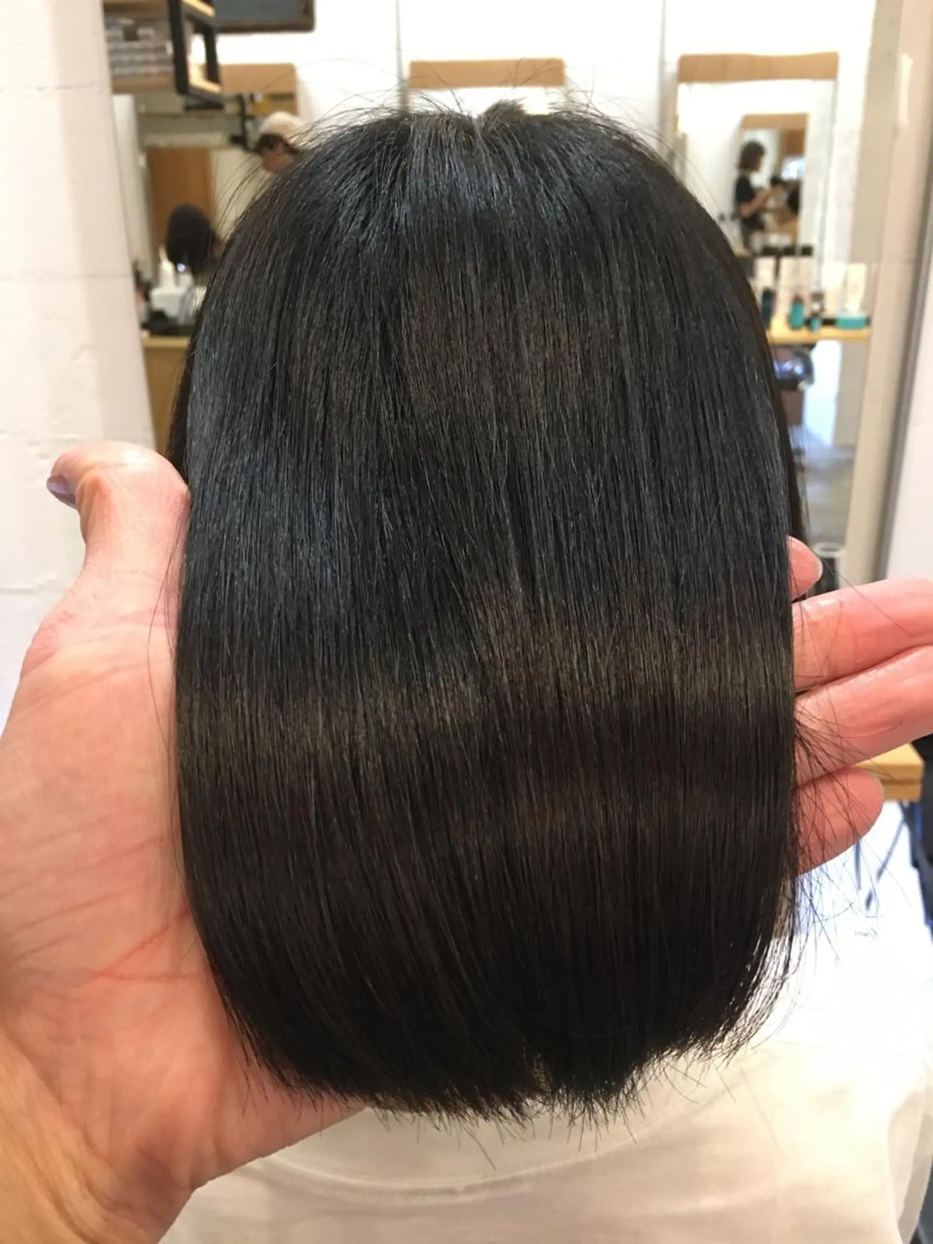 ショート カラー 髪質改善 トリートメント メンズ眉毛ITSUK Iメンズ専門　新宿の眉毛・アイブロウイメージ