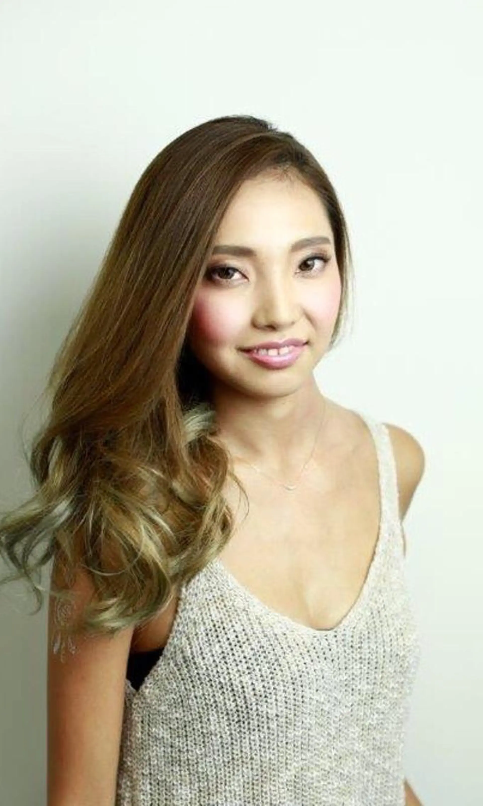 ロング 鈴木 香織のヘアスタイル