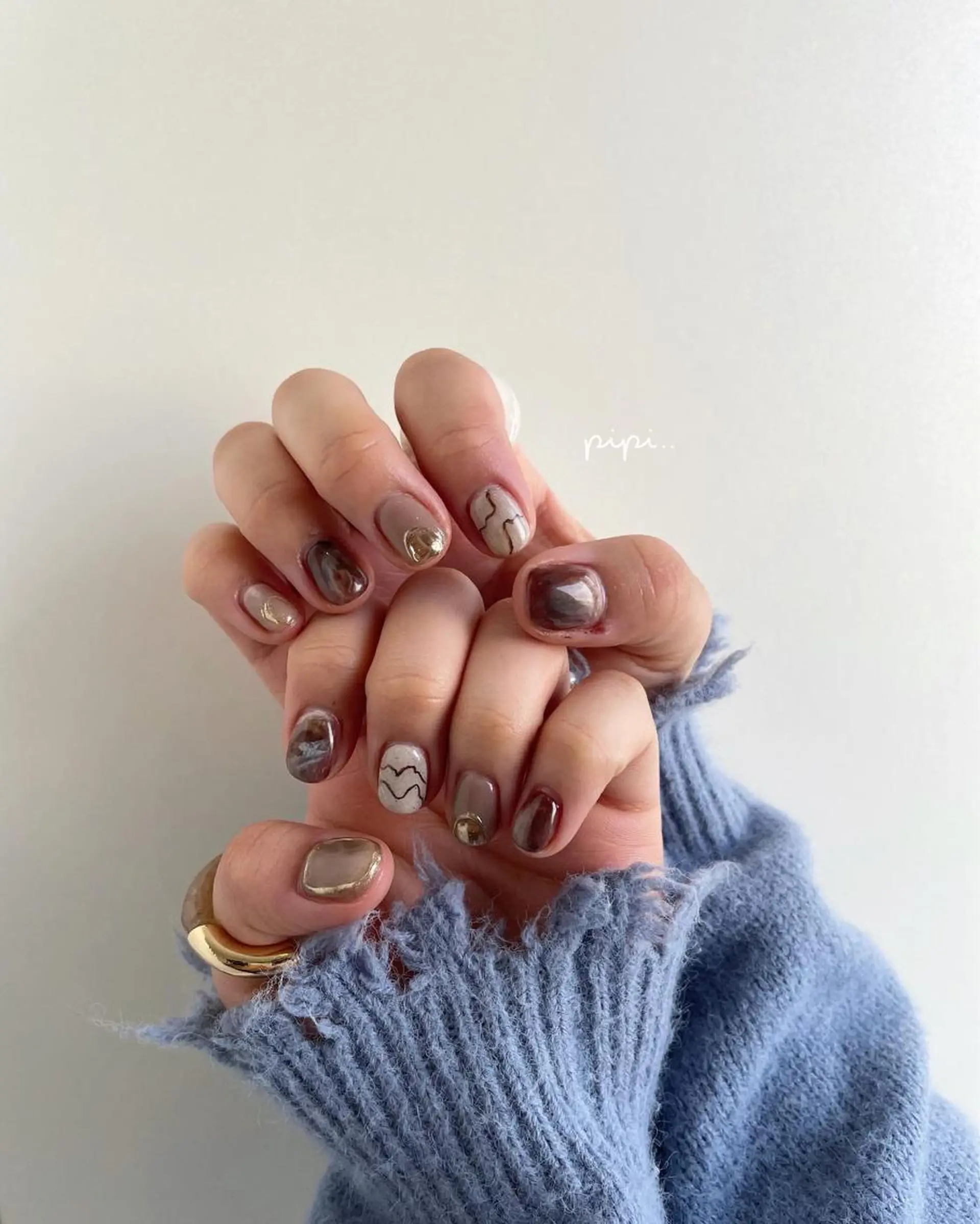 ショート ネイル ブラウン pipi ..のネイルデザイン