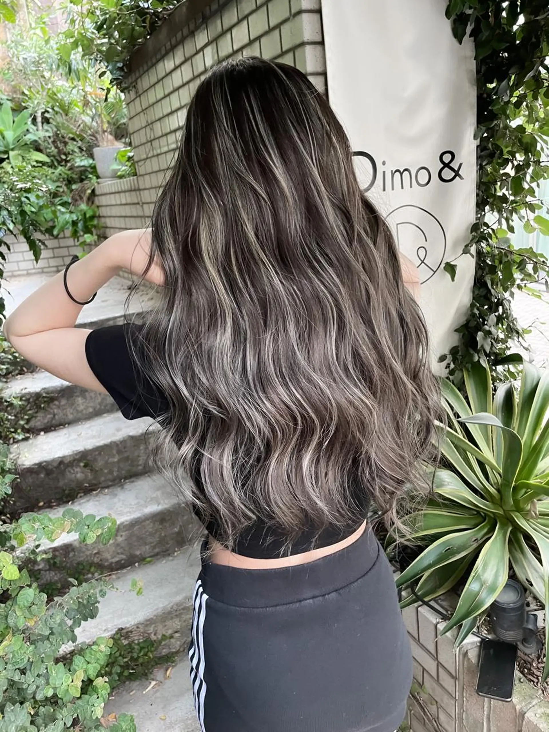 ロング ハイライト 白いハイライト🤍 タナカリョウスケのヘアスタイル