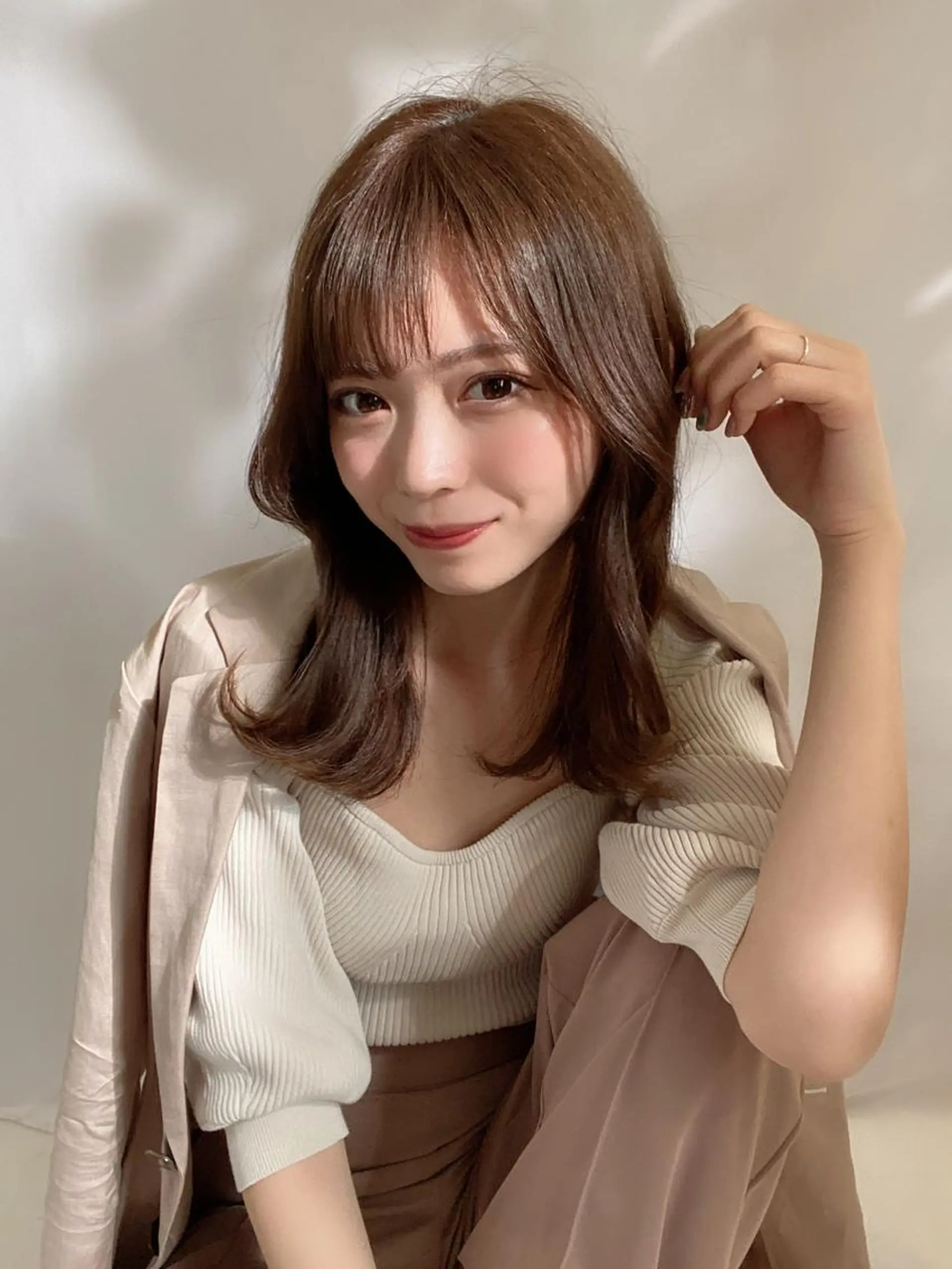 ミディアム カラー ブリーチ ケアブリーチ ダブルカラー イヤリングカラー ハイライトカラー カット ヘアカラー トリートメント 新宿✨顔周りカット 韓国ヘア/坂本亜裟海のヘアスタイル