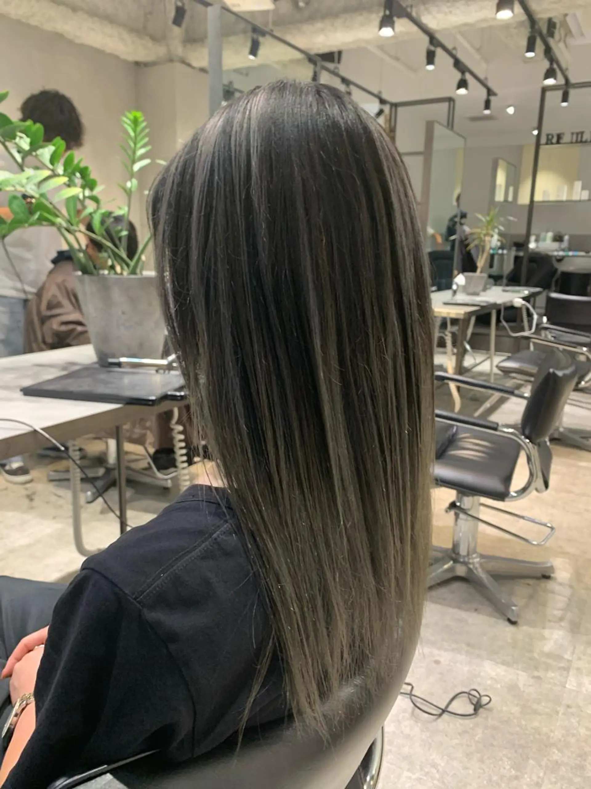 ロング カラー カット ヘアカラー トリートメント 園田 将士のヘアスタイル