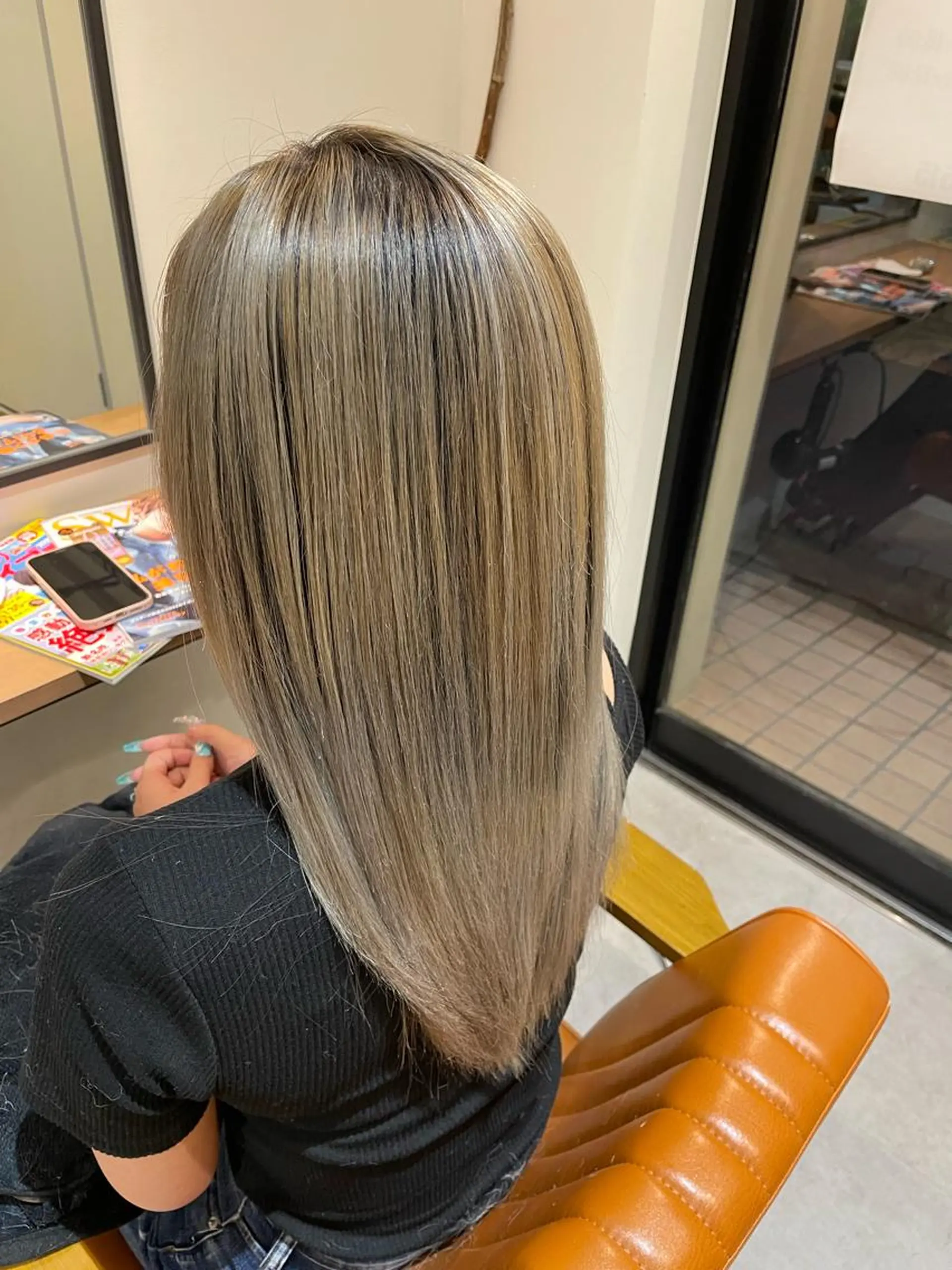 セミロング ヘアカラー 中田 サヤカのヘアスタイル