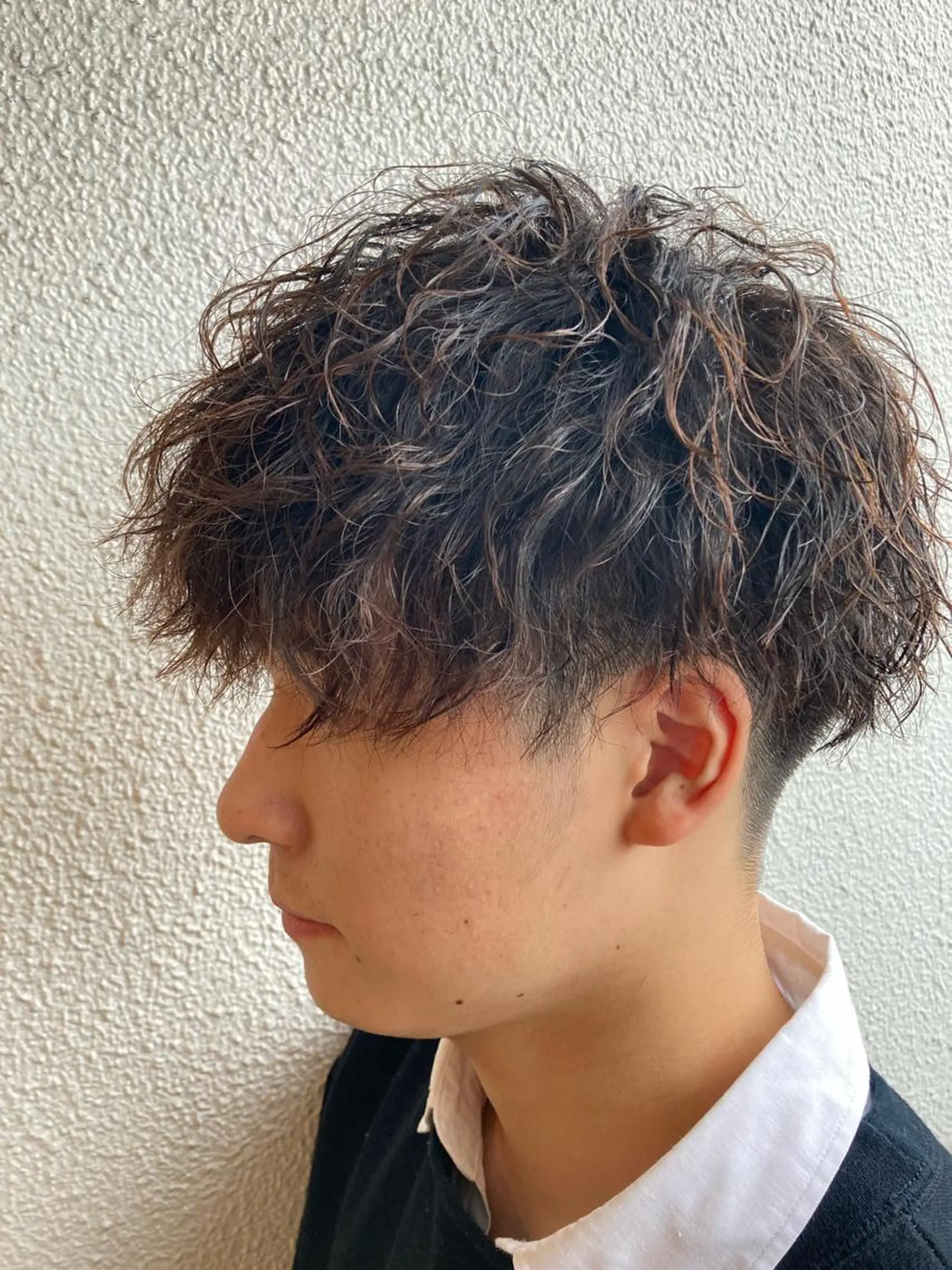 ショート パーマ メンズ メンズパーマ ツイストスパイラルパーマ スパイラルパーマ カット パーマ 内村 純也のヘアスタイル
