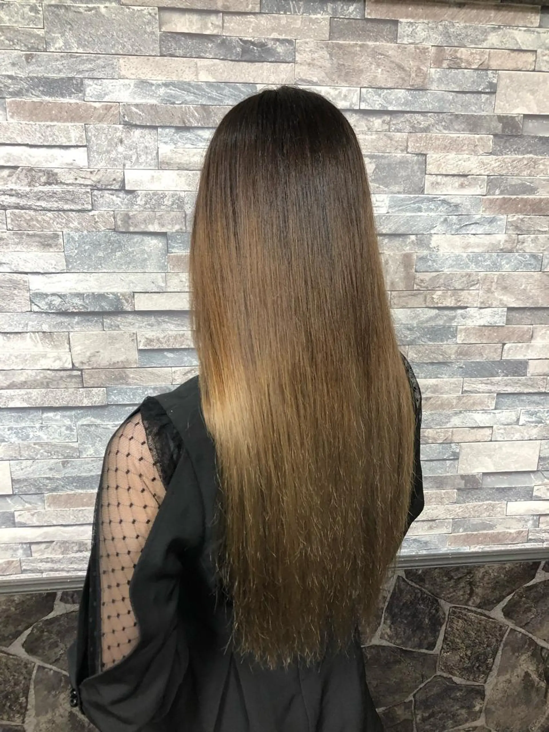 ロング カラー ベージュカラー ブリーチ 髪質改善【縮毛矯正】 北千住 田邉 澪のヘアスタイル