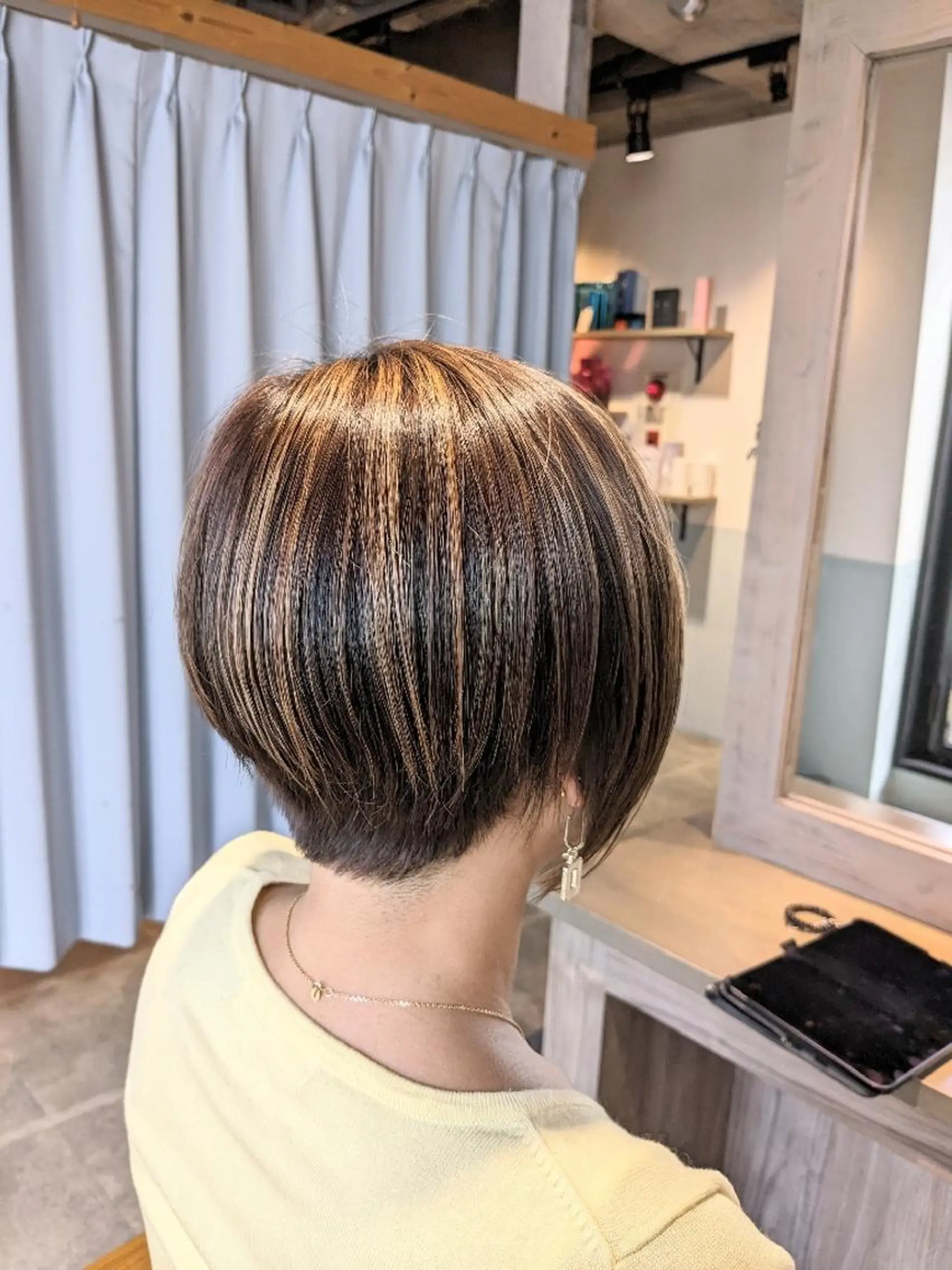 ショート カラー ショートヘア alushe 岡 陽子のヘアスタイル