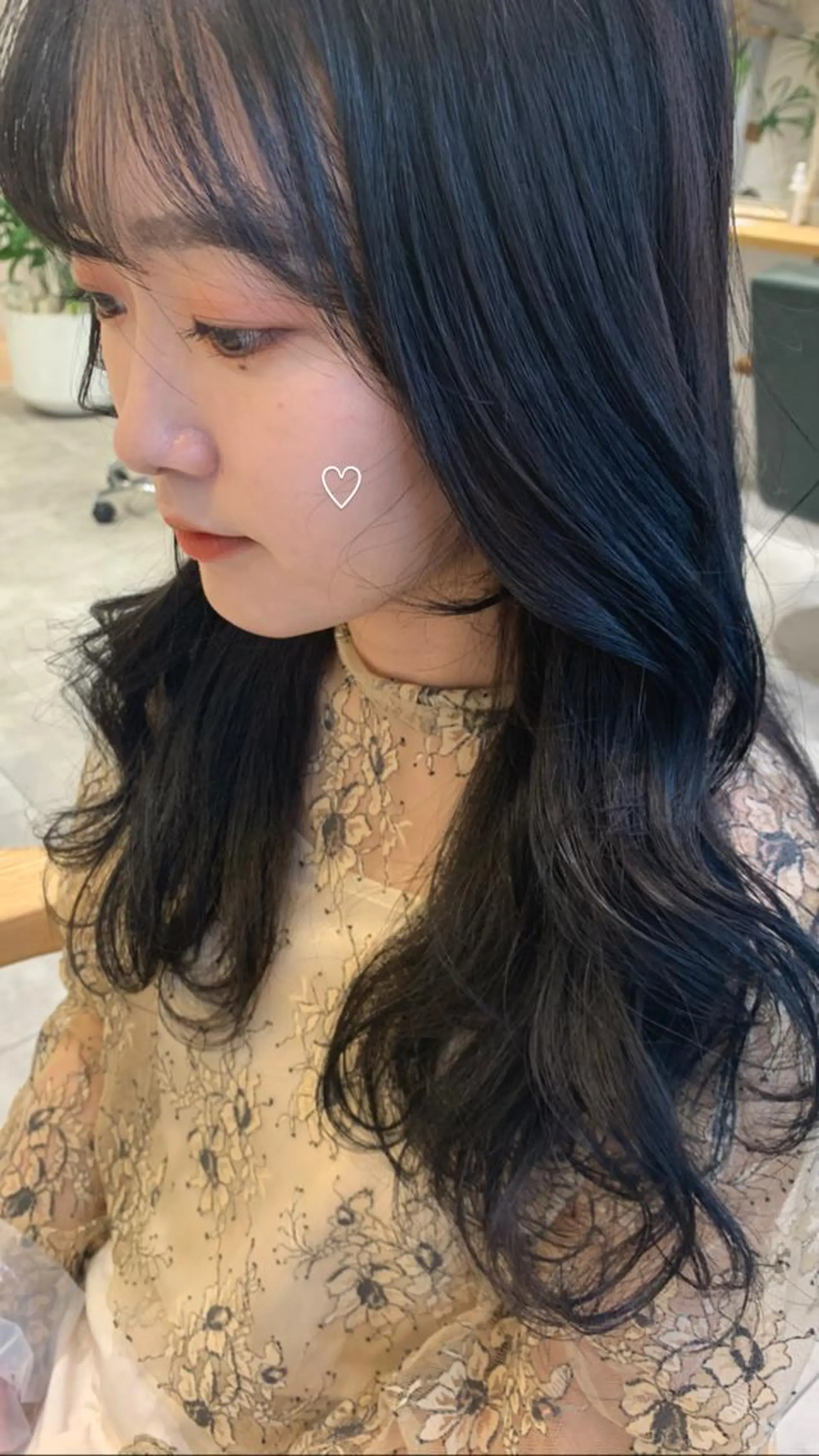 ロング カラー 吉原 由菜のヘアスタイル
