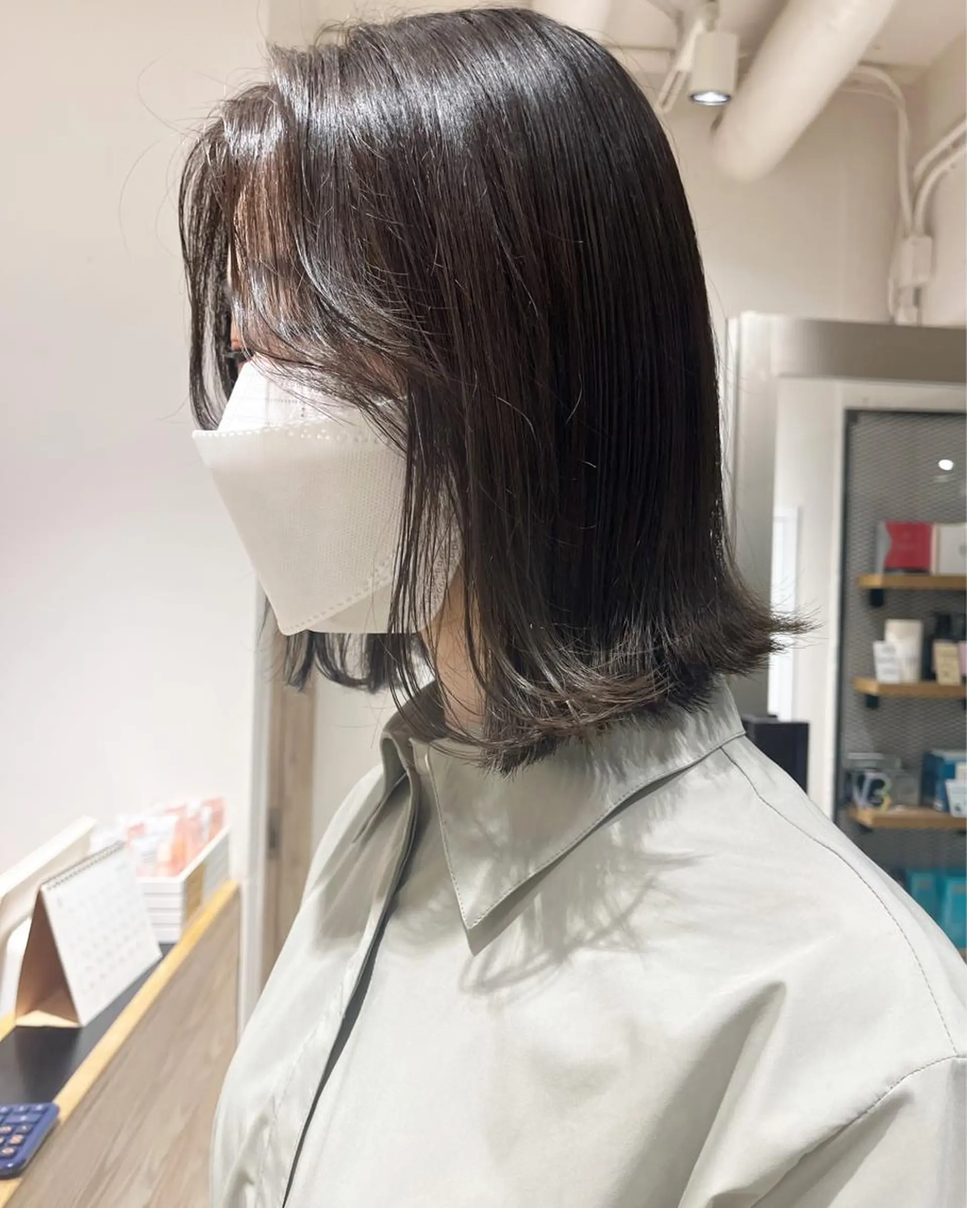 ミディアム カラー ヘアアレンジ ブリーチ ブリーチなしカラー オリーブカラー カット ヘアカラー トリートメント ヘアセット 🌷ボブ/髪質改善 ストレートのヘアスタイル