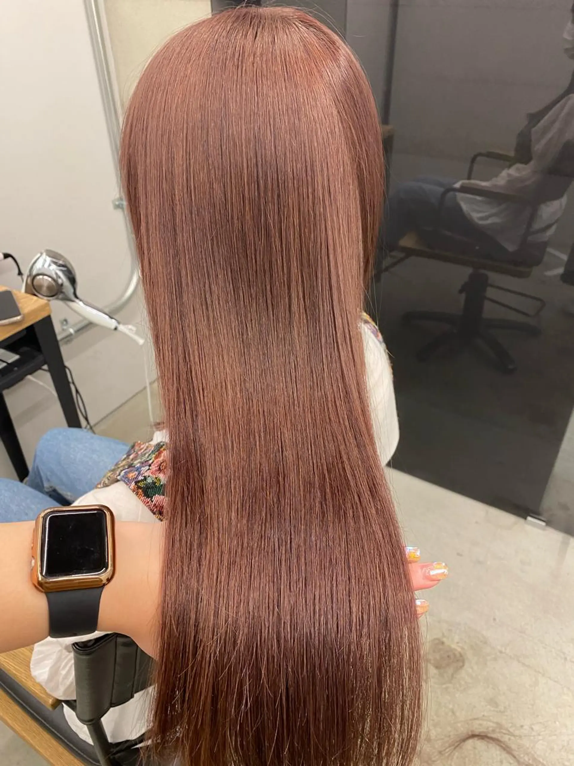 ミディアム ナガイ アヤのヘアスタイル