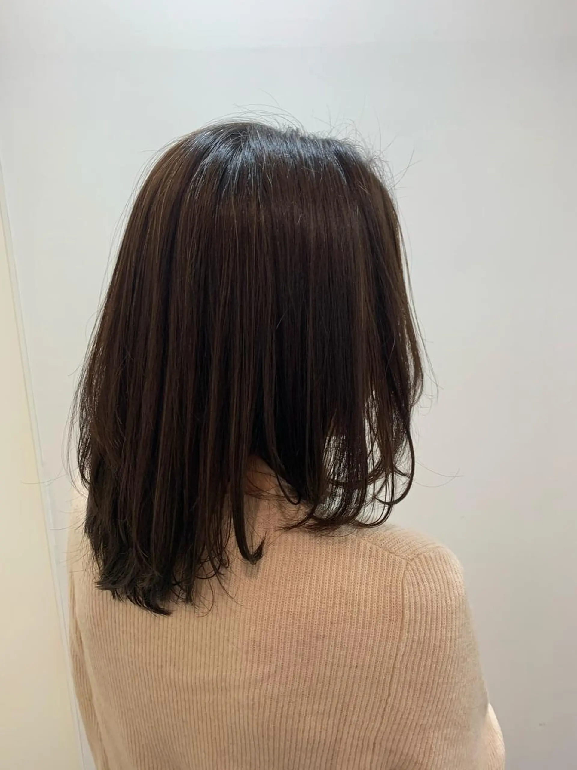 ミディアム ウルフカット 鈴木 優美のヘアスタイル