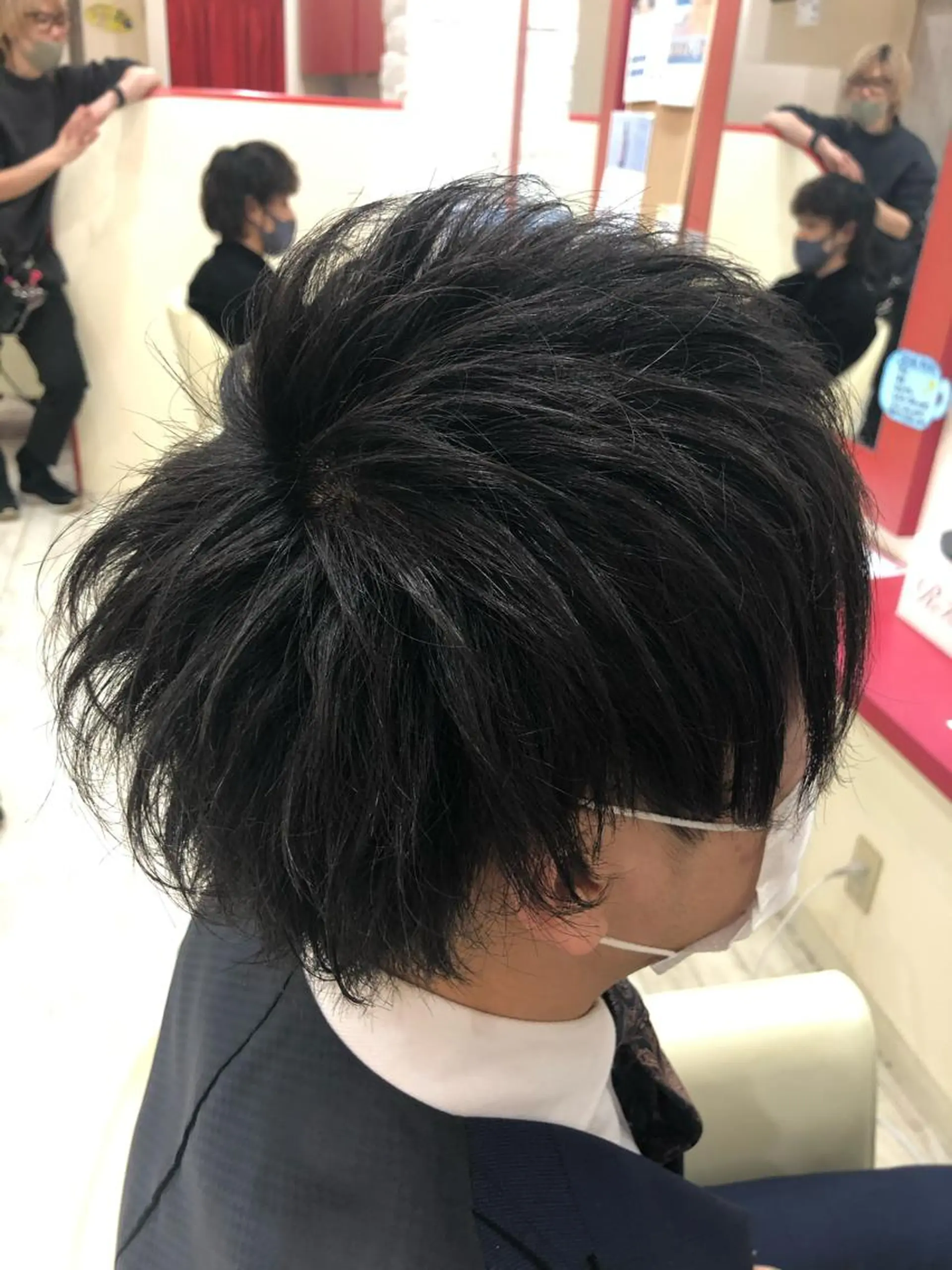 メンズ まさき✂︎ブリーチ／ デザインカラーのヘアスタイル