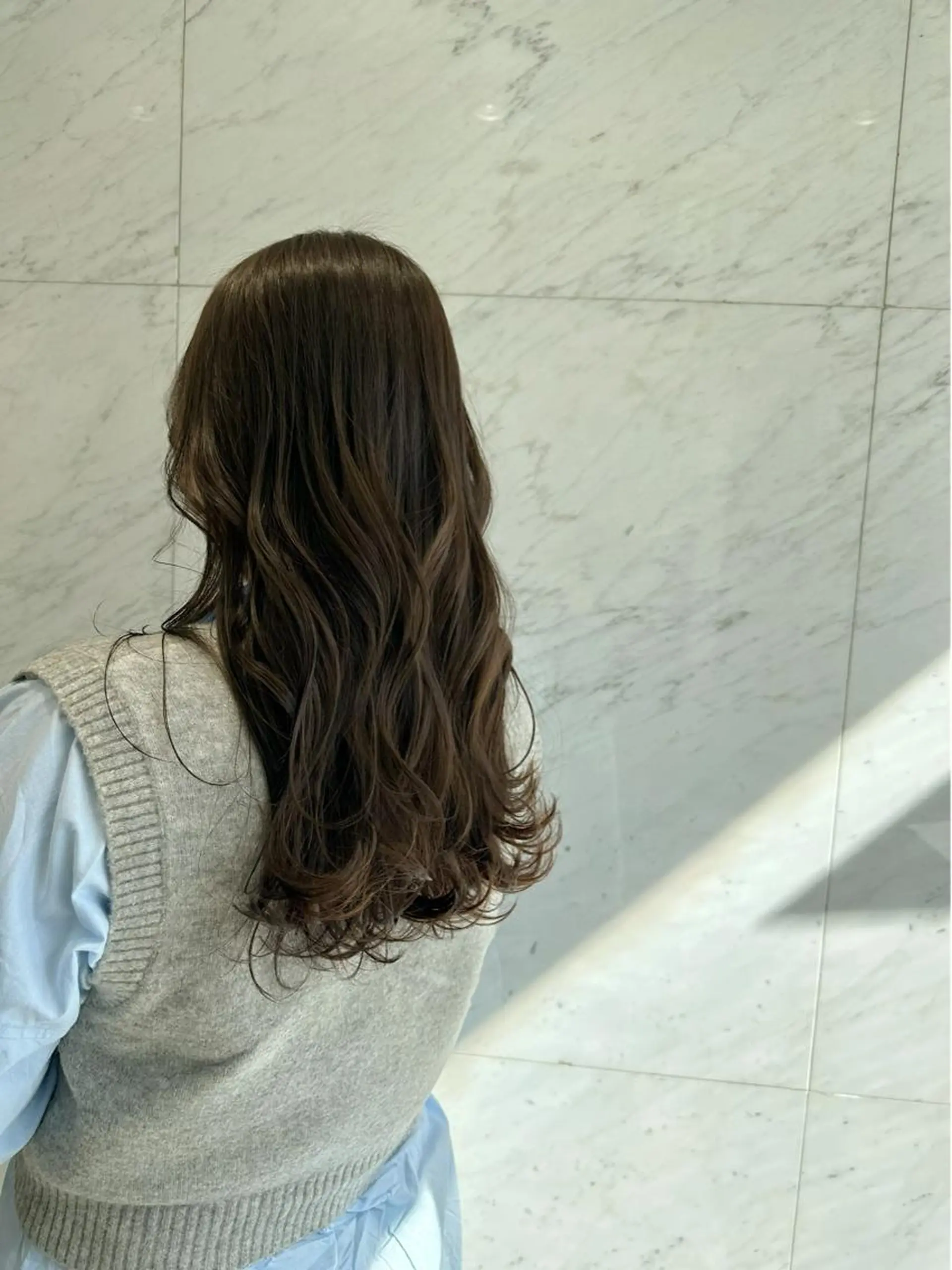 ロング カラー カット ヘアカラー トリートメント 古田 昂也のヘアスタイル