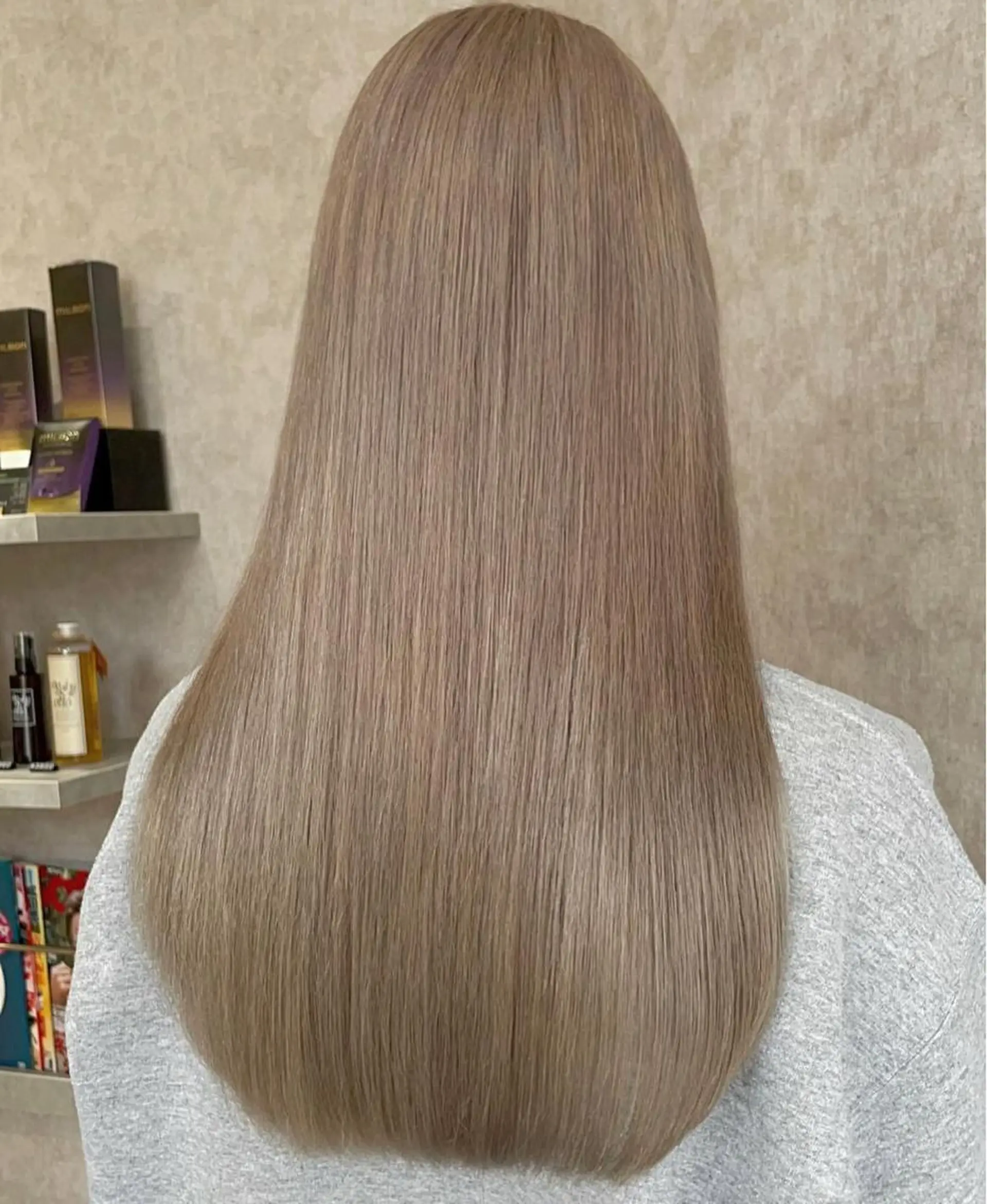 ロング Rio/ヘアセット/ ハイトーンカラーのヘアスタイル