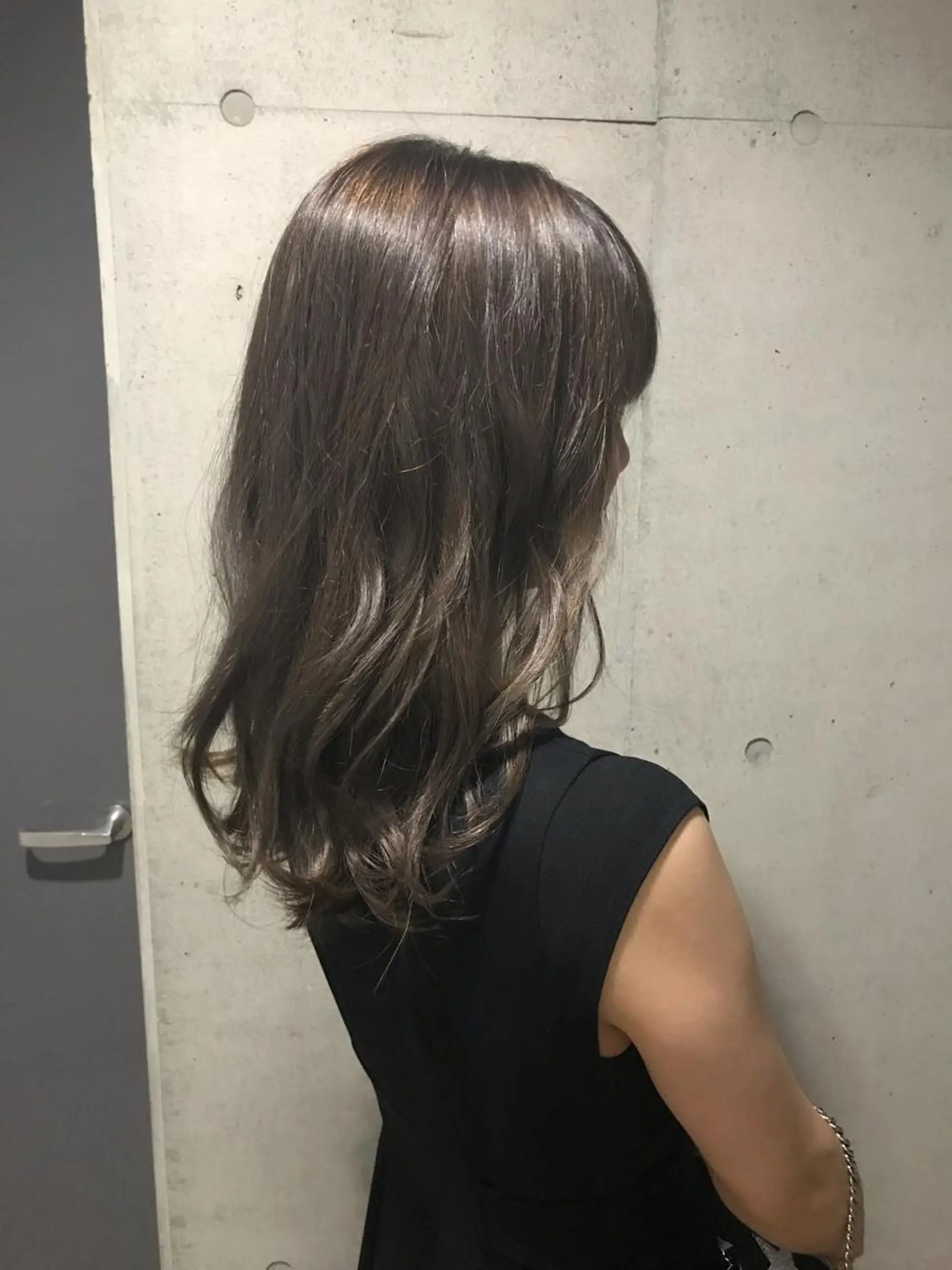 セミロング ere hair salonのヘアスタイル