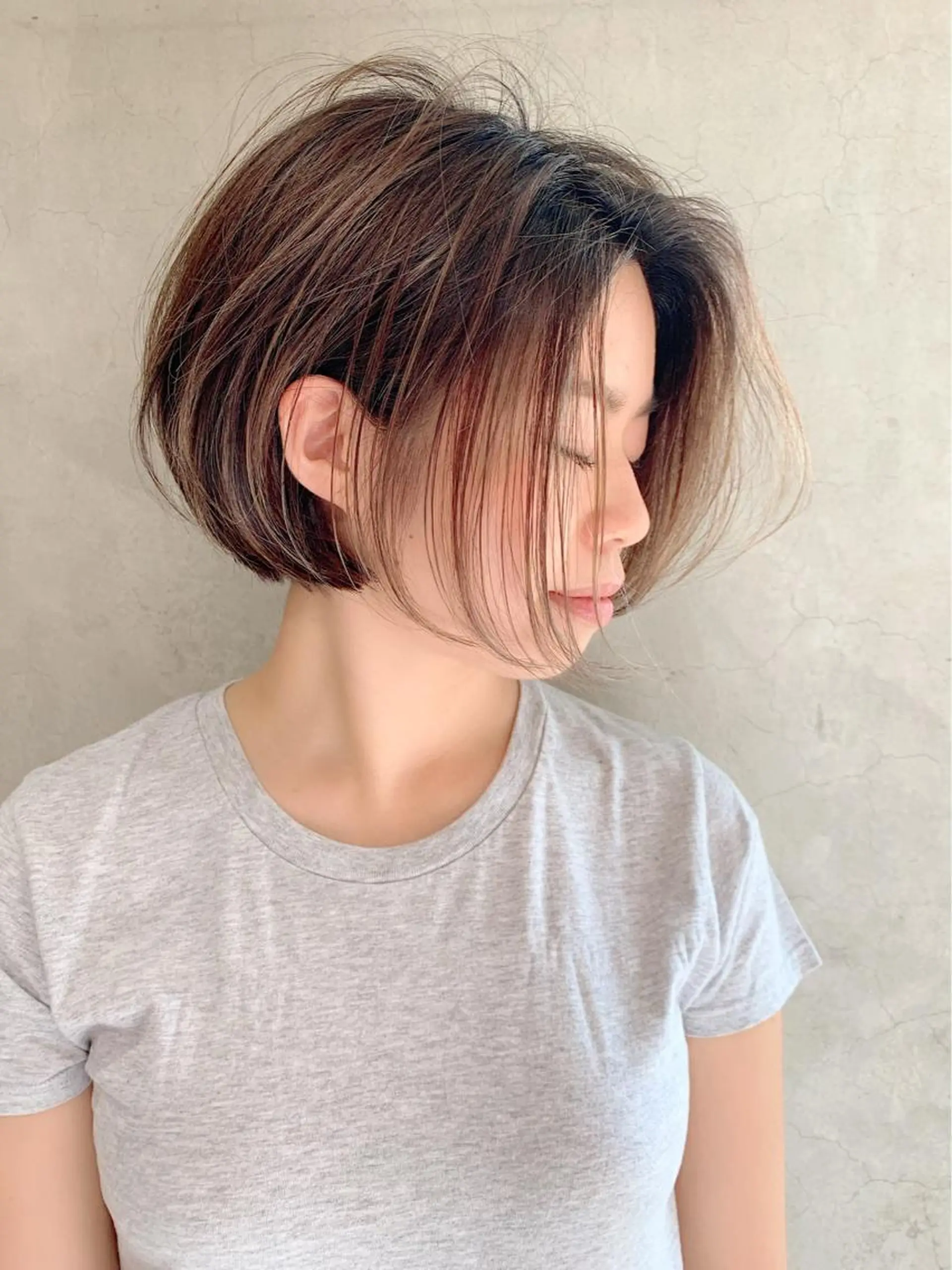 セミロング ボブ 髪質改善 韓国風ヘア シースルーバング 小顔カット カット ヘアカラー トリートメント 🌹ハッシュカット、 レイヤー韓国ヘア🌹のヘアスタイル