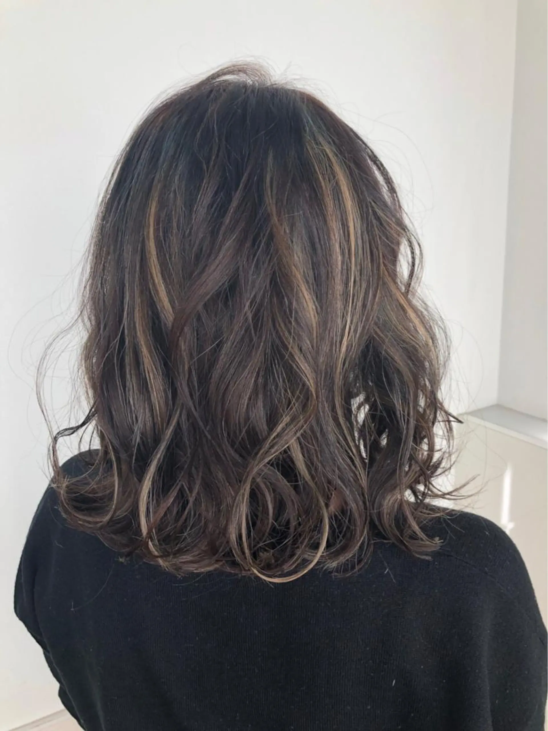 ロング カラー 関口 友行のヘアスタイル