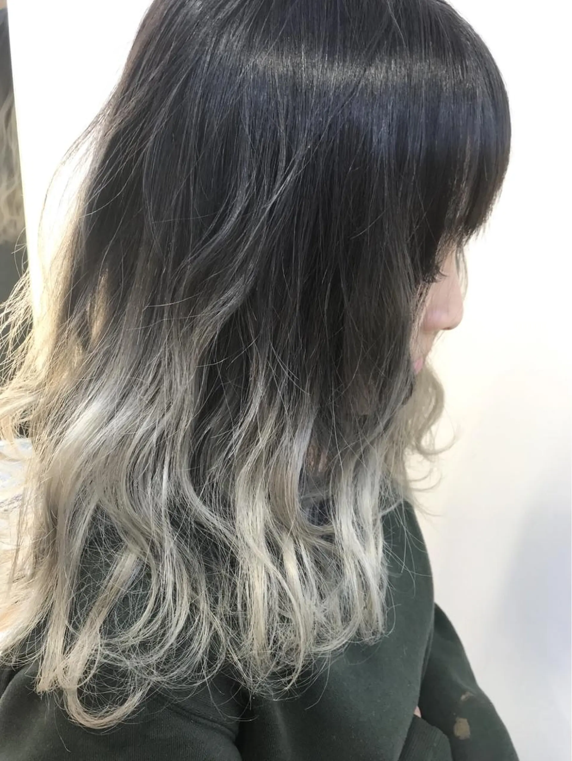 ロング カラー バレイヤージュ グラデーションカラー ハイライトカラー ハイライト レイヤーカット 海外風レイヤーカット 👑店長　平松　由のヘアスタイル