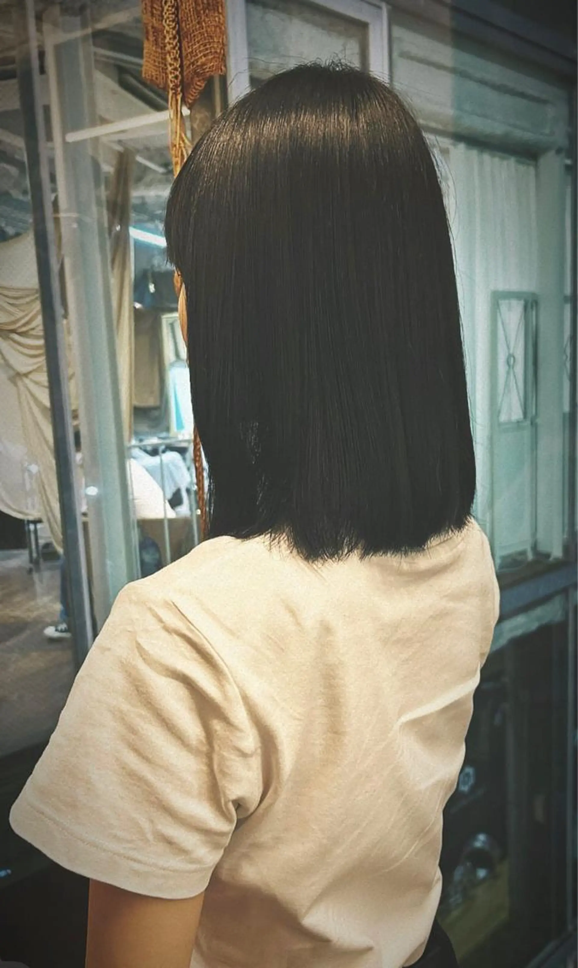 ショート カラー 青木 真生のヘアスタイル