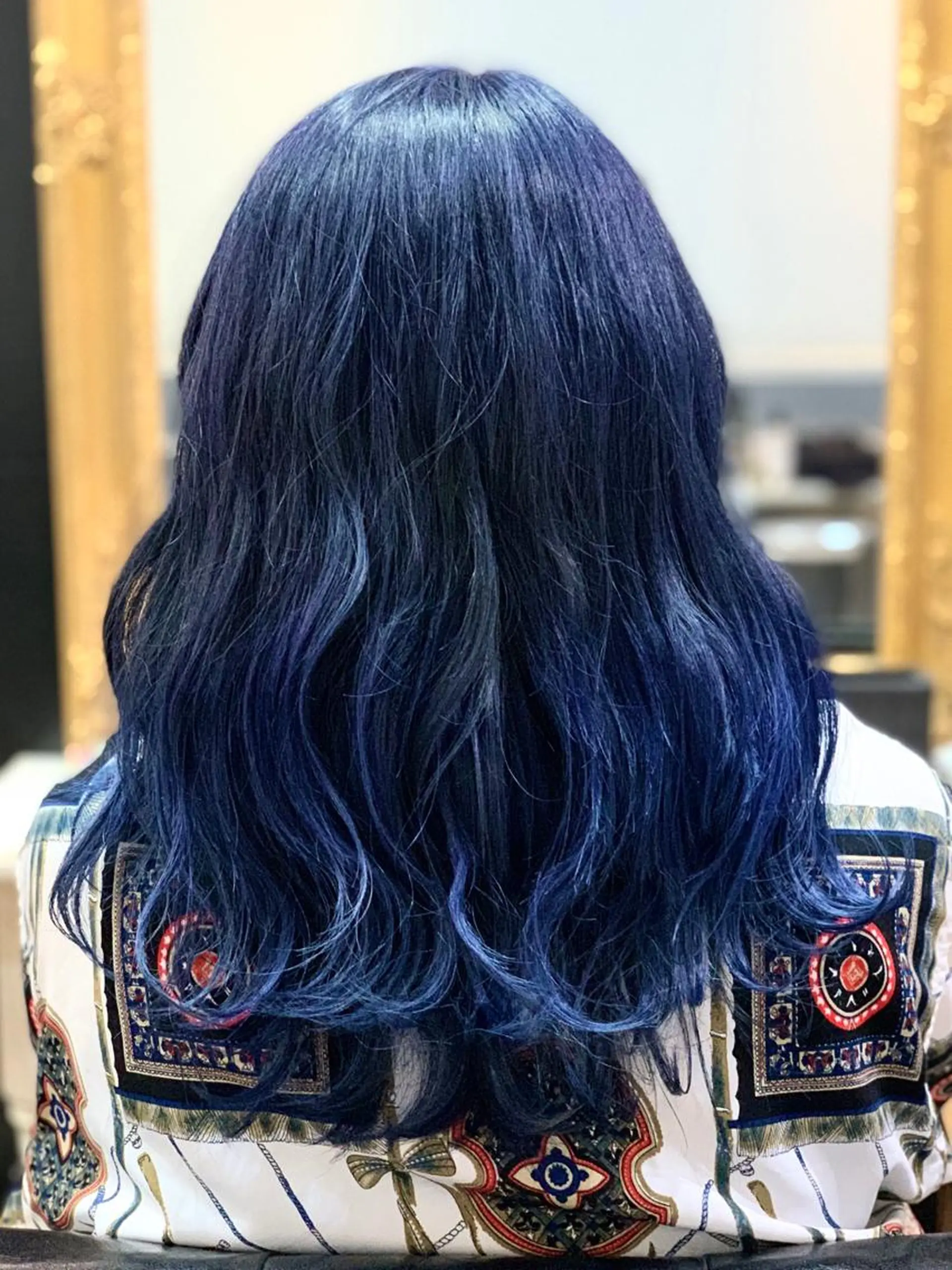 セミロング カラー イケダ ハルカのヘアスタイル
