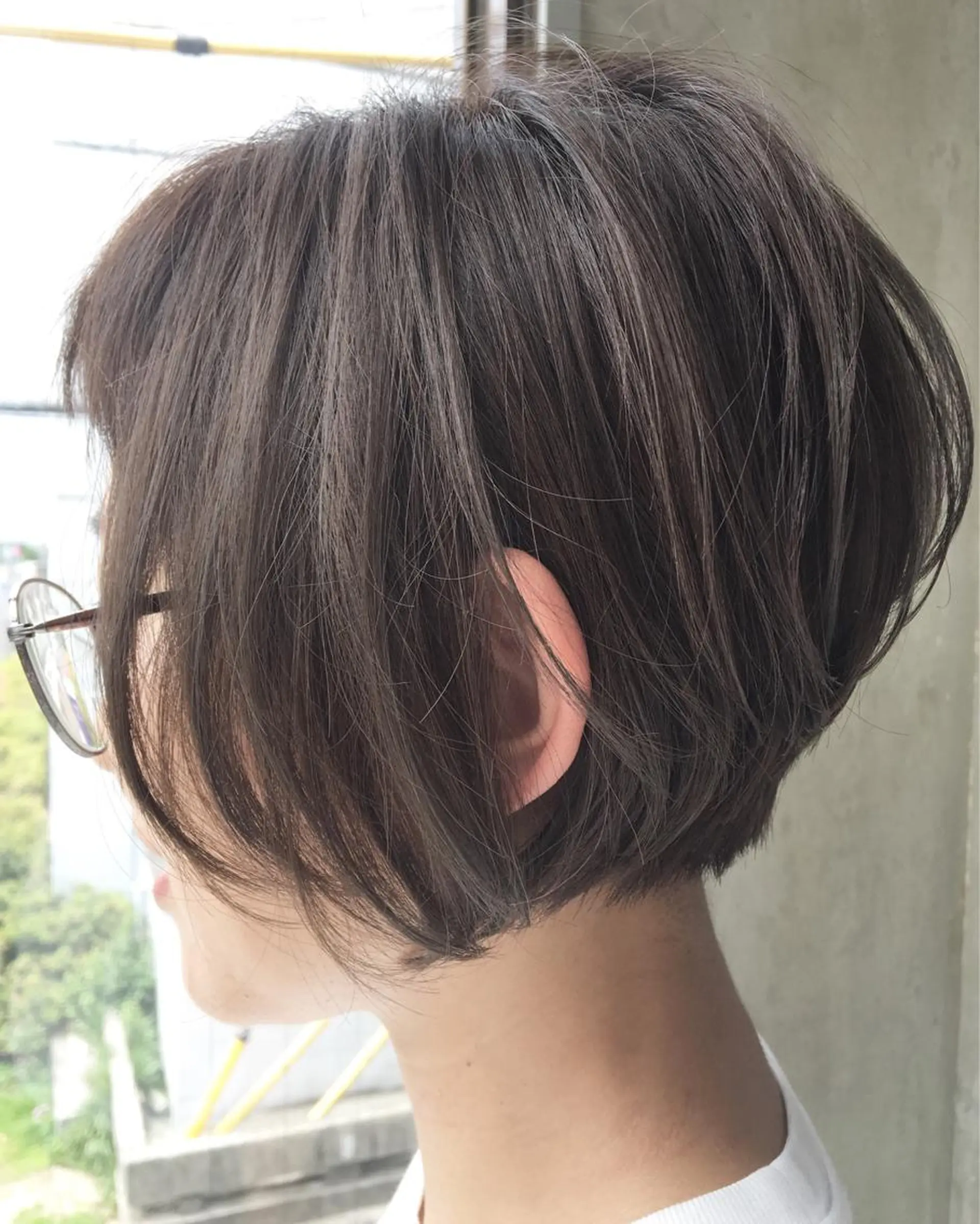 ショート カラー カット ヘアカラー トリートメント 岡本 一平のヘアスタイル